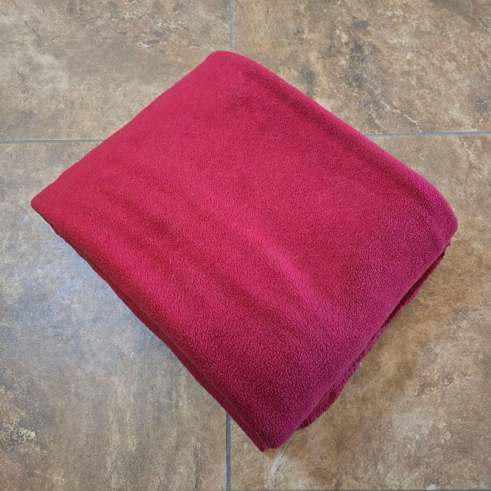 Other Red Solid Plush XL Blanket Size ONE SIZE - 2 Thumbnail
