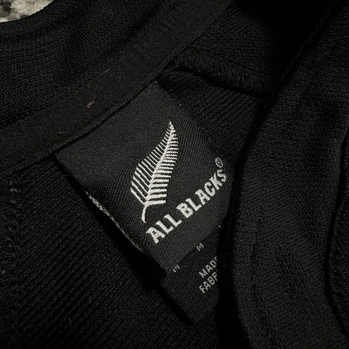 Adidas 2005 Adidas All Blacks Rugby Jersey Vintage rare Y2K Size US M / EU 48-50 / 2 - 7 Thumbnail