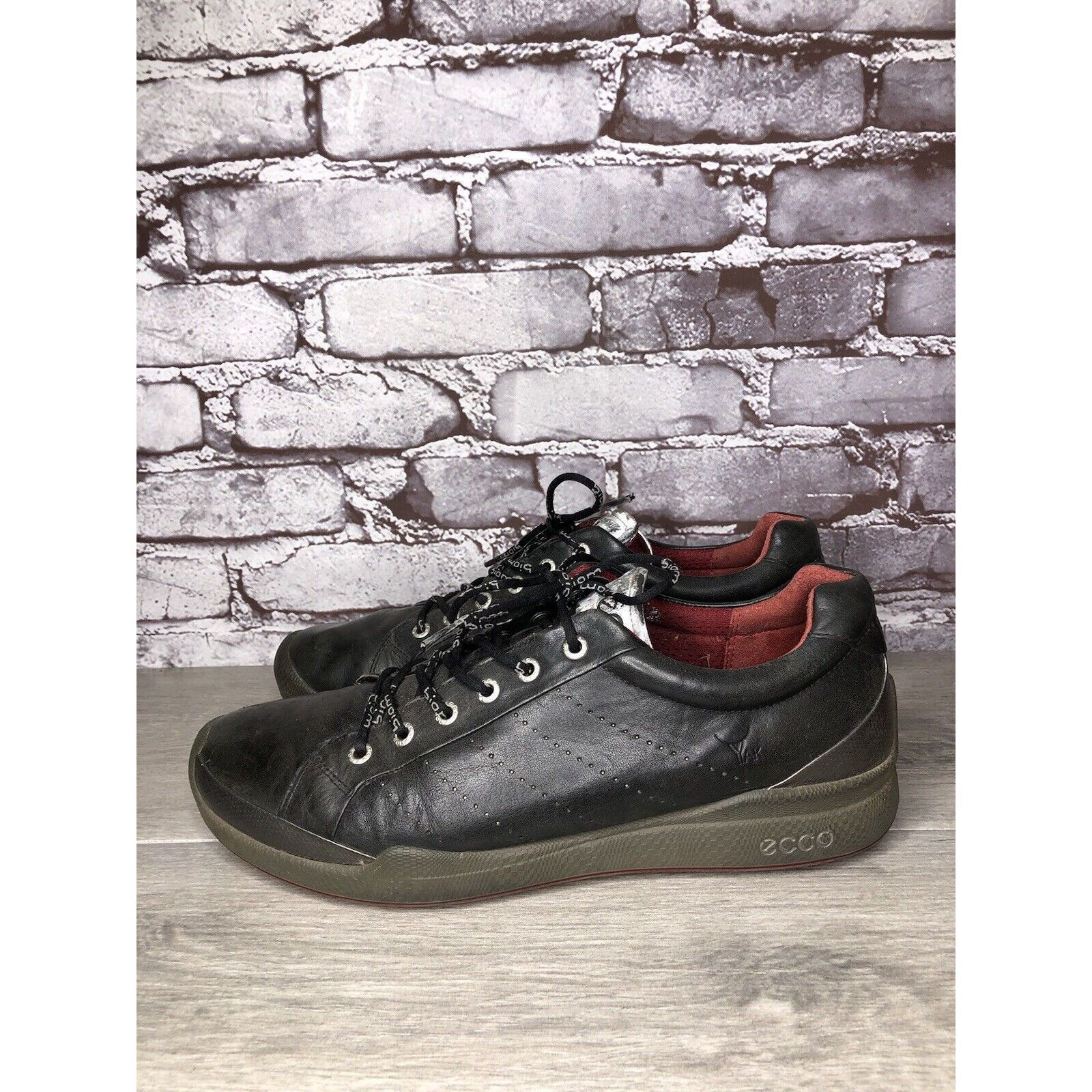 Ecco ECCO Biom Black Yak Leather Spikeless Red Casual Golf Shoes Size US 11 / EU 44 - 1 Thumbnail