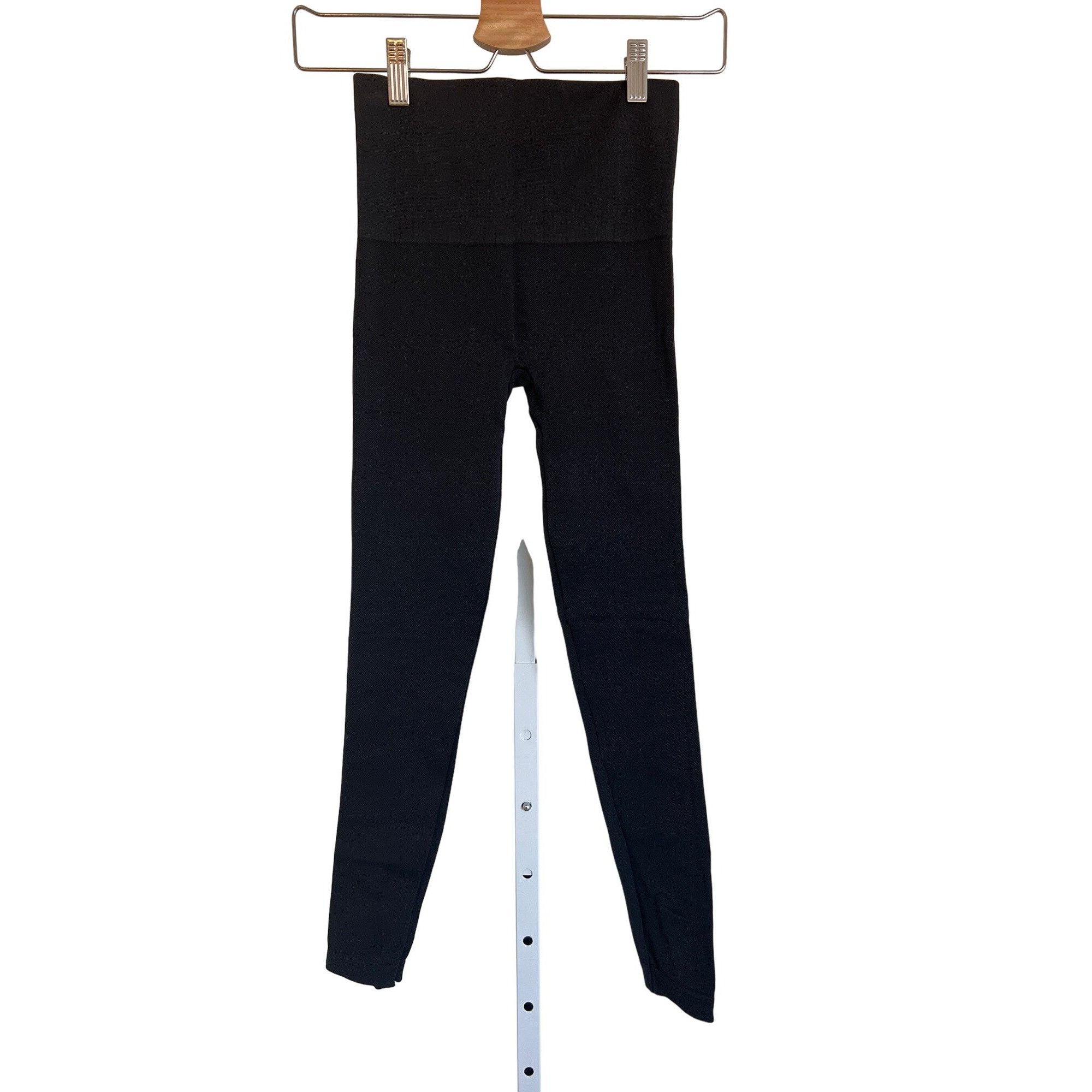 Spanx Spanx Black Seamless Ribbed Leggings Size 27" / US 4 / IT 40 - 3 Thumbnail