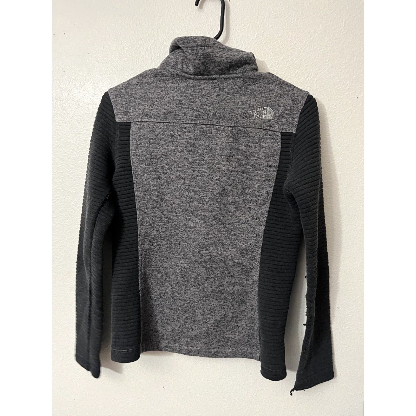 The North Face The North Face Embroidered Women Full Zip Black Silver Long Sleeve Sweater Small Womens Size S / US 4 / IT 40 - 3 Thumbnail