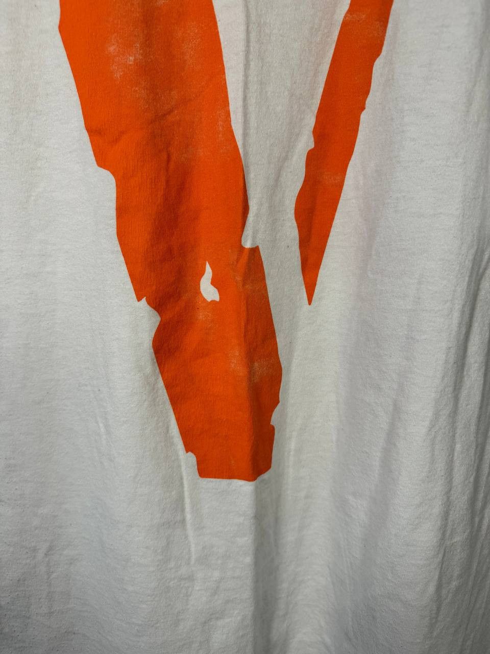 Vetements Vintage Vlone Friends Graphic Logo T-Shirt Large Size US L / EU 52-54 / 3 - 14 Thumbnail