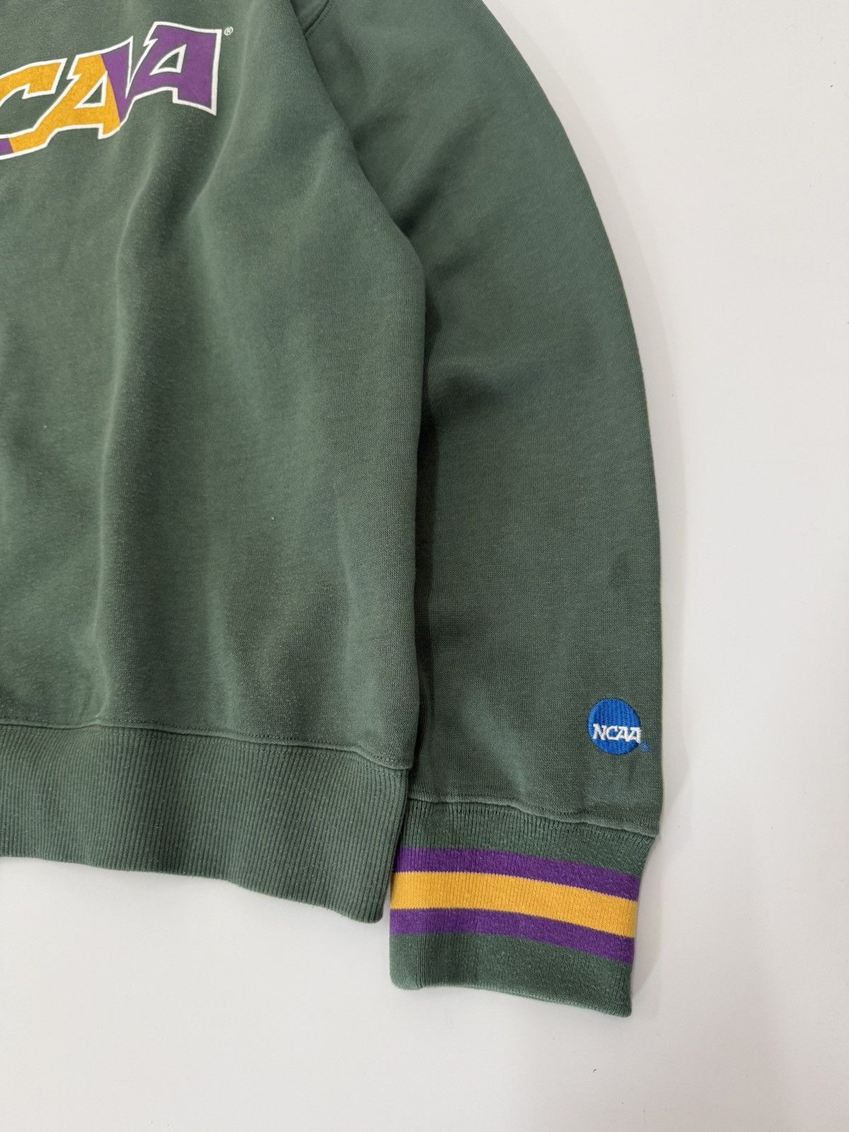 NCAA 🔥 Classic NCAA March Madness Graphic Sweat College Sports Size US M / EU 48-50 / 2 - 3 Thumbnail