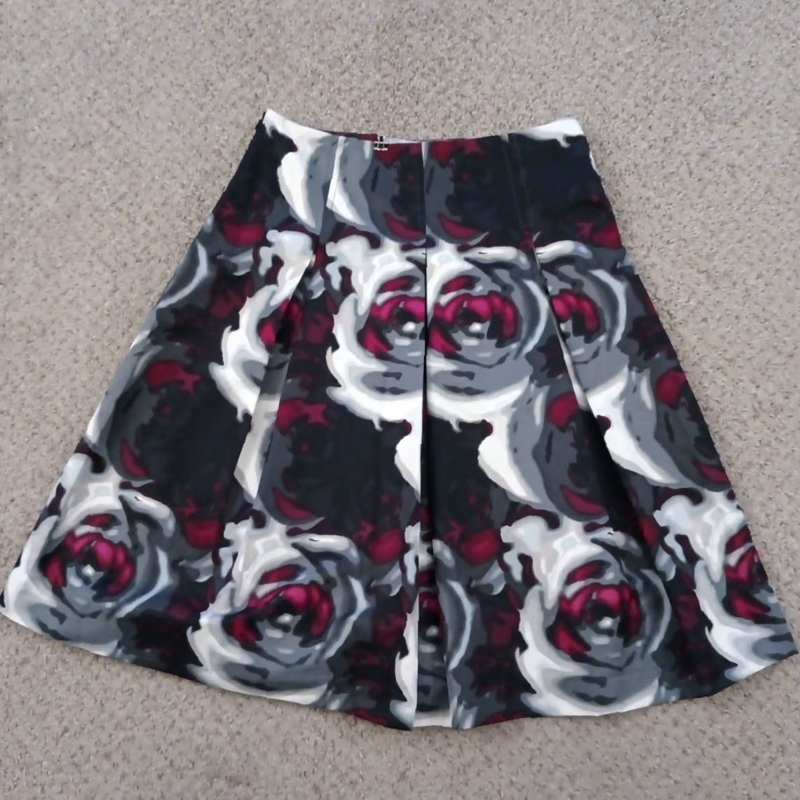Express Express Skirt A-Line Knee Length Gray Purple Floral Lined Zip 8 Women Vintage No Skirt Size 30" / US 8 / IT 44 - 6 Thumbnail