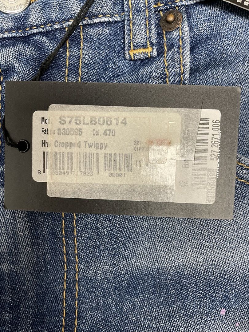 Dsquared2 DSQUARED2 Womens High-Rise Cropped Jeans Size 28" / US 6 / IT 42 - 4 Thumbnail