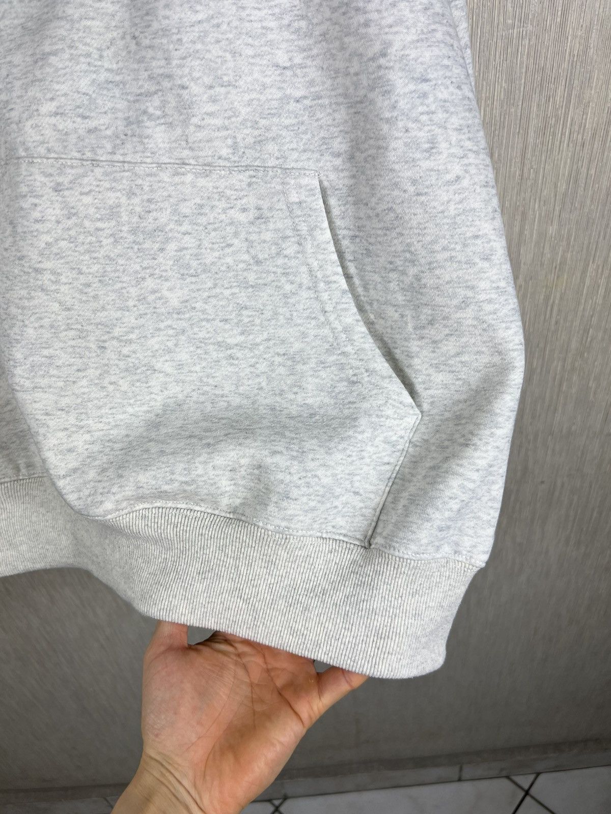 Fear of God Fear of God essentials 1977 velvet logo light gray hoodie Size US S / EU 44-46 / 1 - 17 Thumbnail