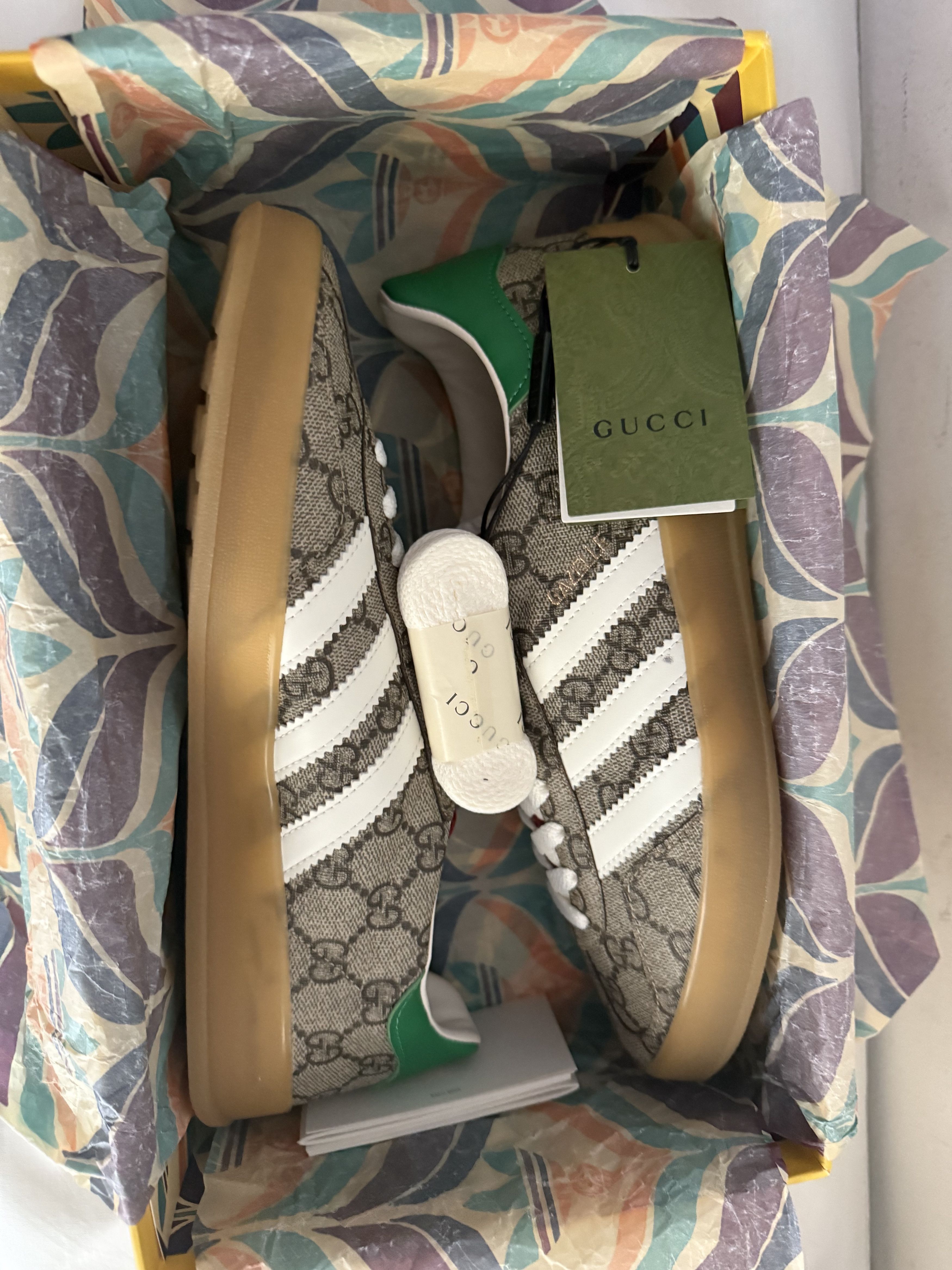Gucci Gucci x Adidas Gazzelle GG Supreme Size US 9 / EU 42 - 2 Thumbnail