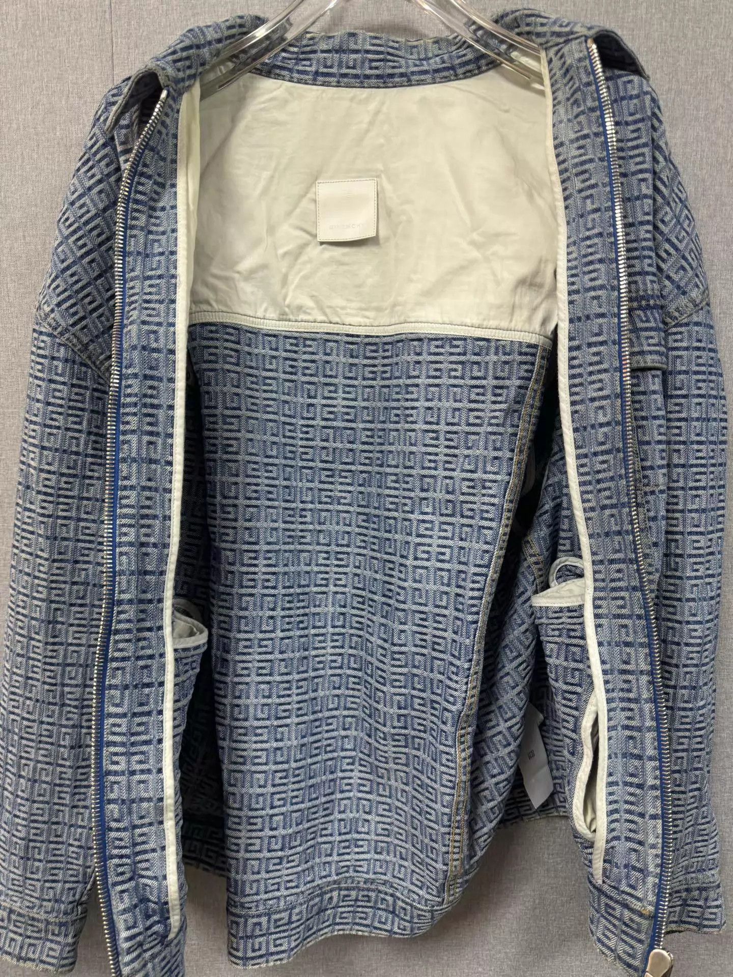 Givenchy Givenchy 4G Denim Full Print Zip Jacket M Size US M / EU 48-50 / 2 - 3 Thumbnail