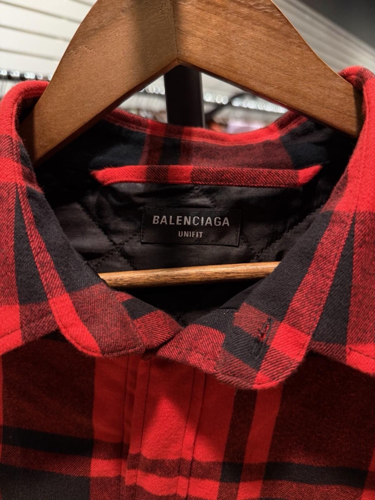 Balenciaga Balenciaga Red Plaid Shirt Jacket Red Black White (M) $1400 Size US M / EU 48-50 / 2 - 6 Thumbnail