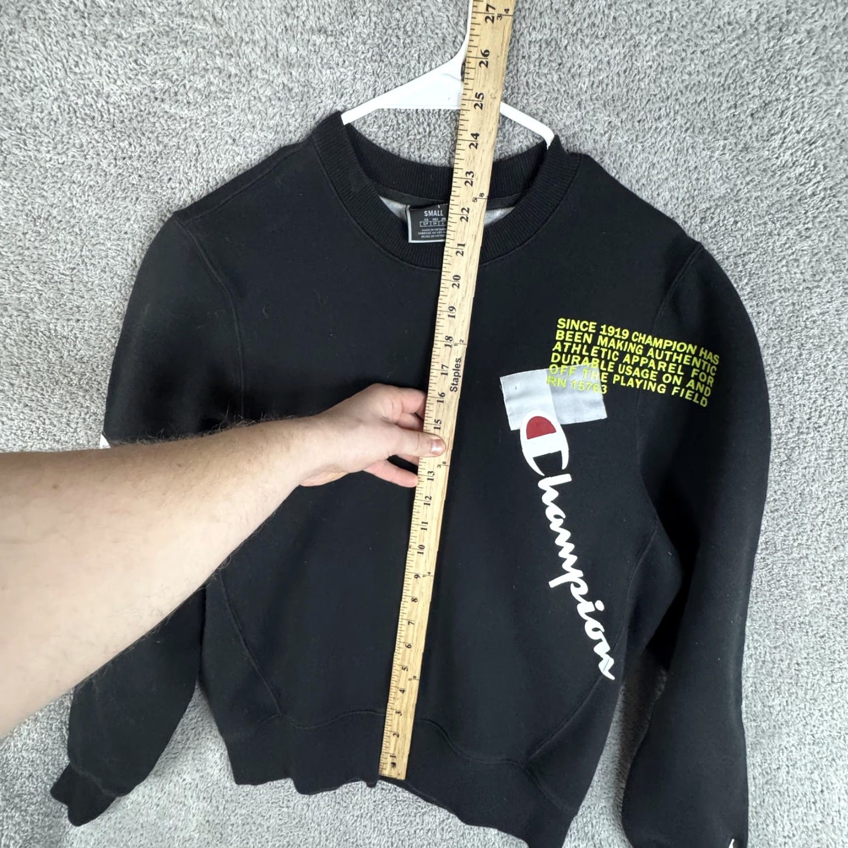 Champion Champion Sweatshirt Mens Small Black Fleece Crewneck Graphic Pullover Logo Size US S / EU 44-46 / 1 - 7 Thumbnail