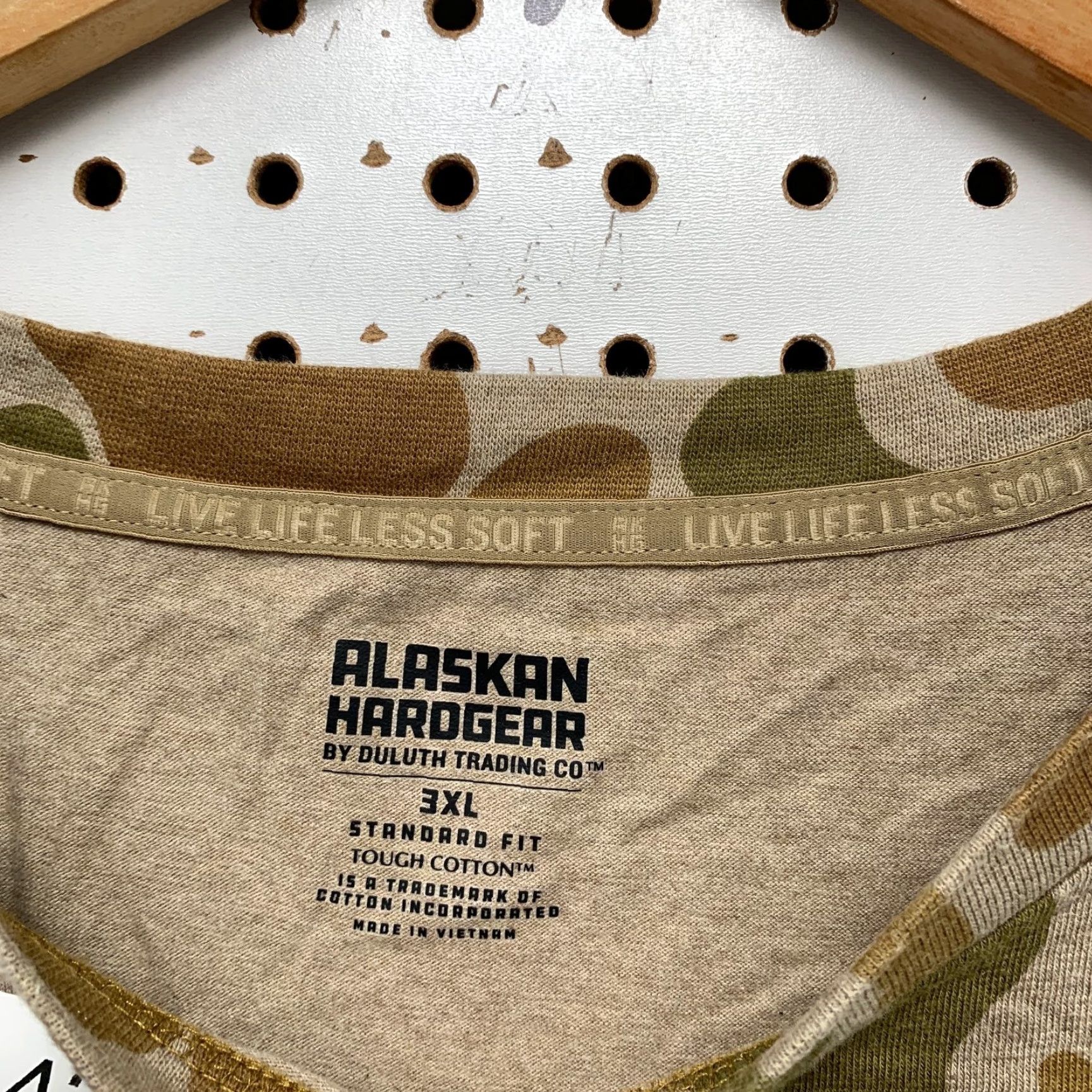 Vintage Alaskan Hardgear Duluth Camouflage T Shirt Mens 3XL Crew Neck Green Outdoor 90s Style Mens Size US XXL / EU 58 / 5 - 4 Thumbnail