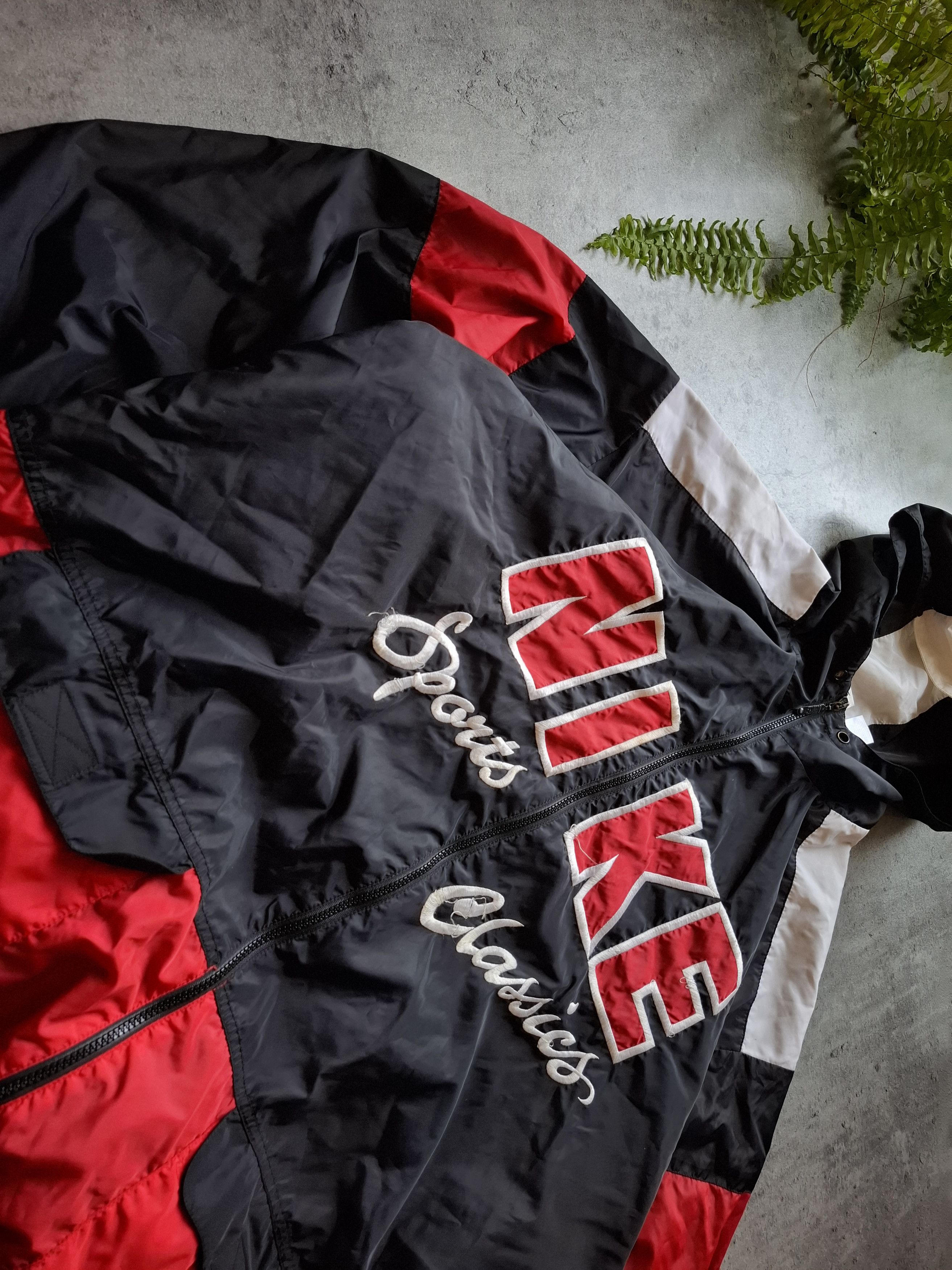 Nike × Vintage NIKE VINTAGE CENTER LOGO FULL zip GORPCORE LIGHT JACKET Size US XL / EU 56 / 4 - 2 Thumbnail