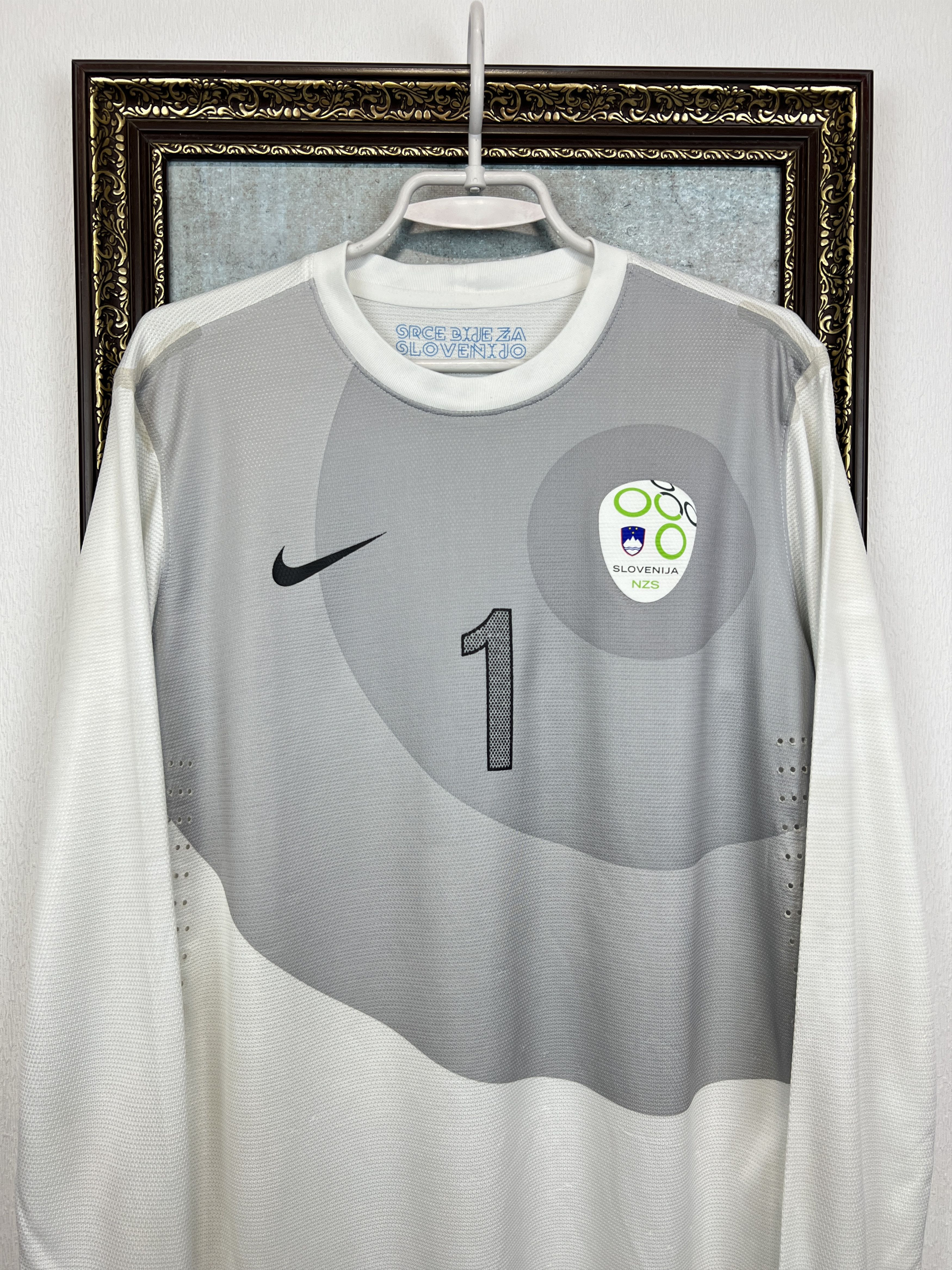 Nike Slovenia Goalkeeper Football Shirt Soccer Player Jersey Size US L / EU 52-54 / 3 - 2 Thumbnail
