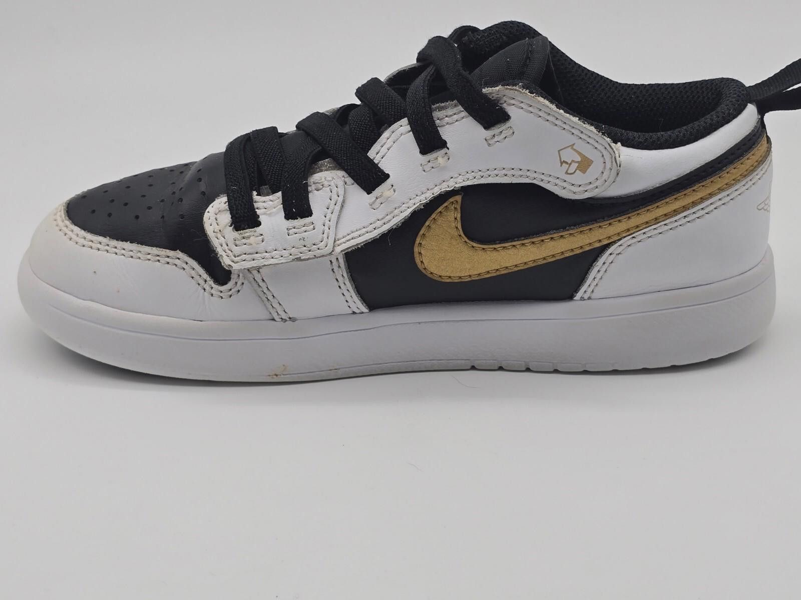 Jordan Brand Air Jordan 1 SE Low White/Black/Gold DR7948-172 Size 2Y Size US 5 / EU 37 - 6 Thumbnail