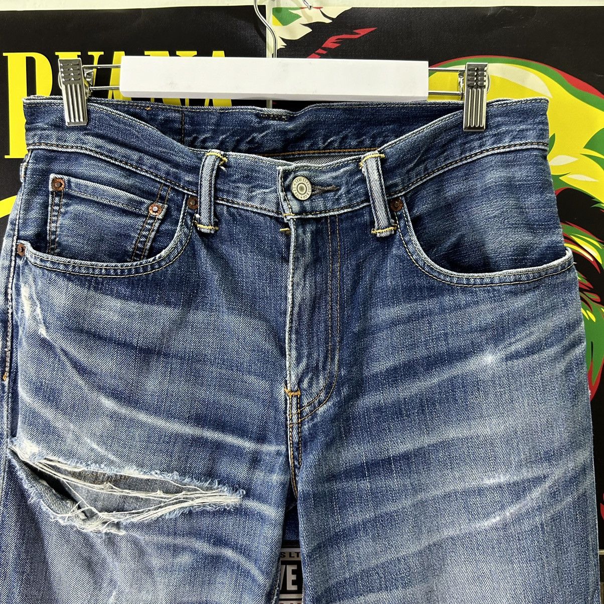Levi's Vintage Levi’s 502 Ripped Distressed Denim Size US 32 / EU 48 - 2 Thumbnail