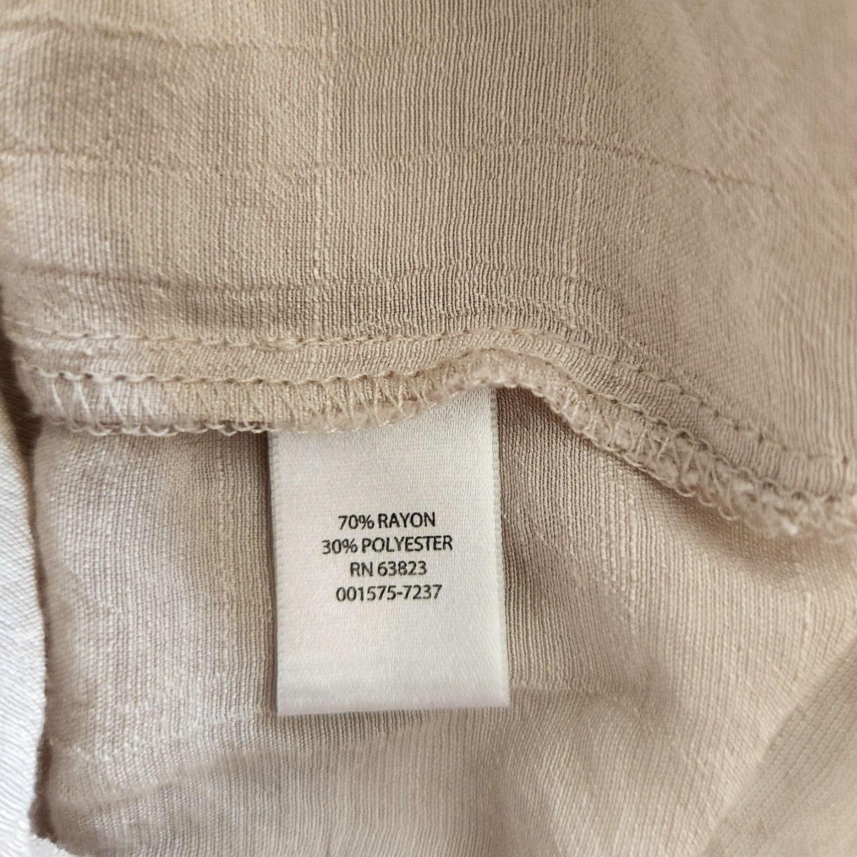 Vintage CJ Banks Womens Blouse |3X| Beige Textured Short Sleeve Batwing Flutter Sleeve Round Neck Pullover Casual Travel Business Size XXL / US 16-18 / IT 52-54 - 5 Thumbnail