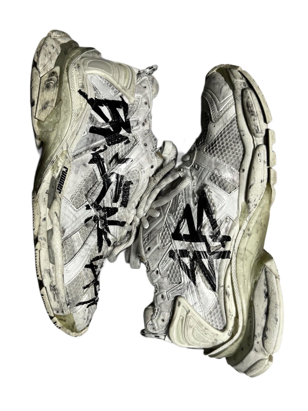 Balenciaga BALENCIAGA Runner Graffiti Sneakers Size US 10 / IT 40 - 2 Thumbnail