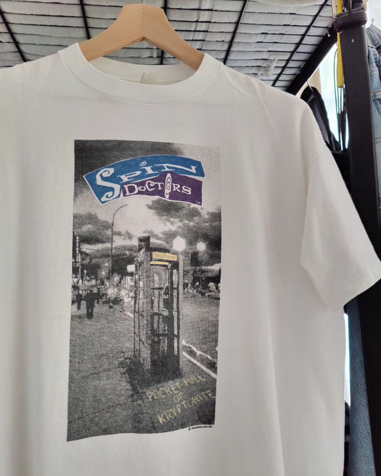 Band Tees vintage 90s Spin Doctors - Pocket Full of Kryptonite 1992 Size US L / EU 52-54 / 3 - 3 Thumbnail