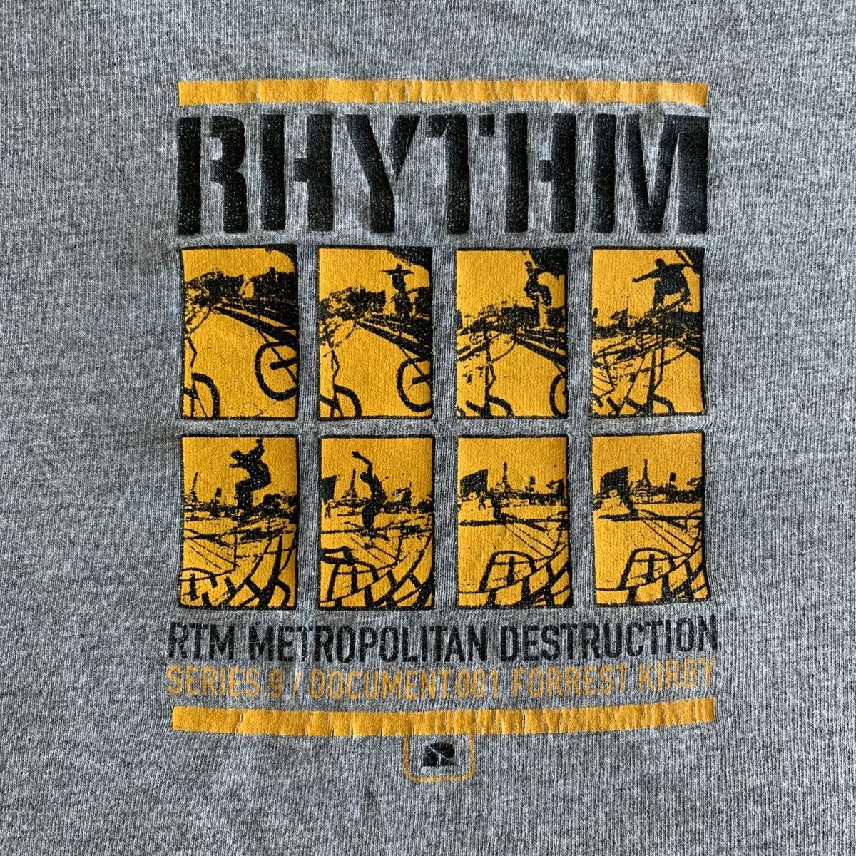 Vintage Vintage Rhythm Skateboards Forrest Kirby skate tee 90s y2k Size US L / EU 52-54 / 3 - 4 Thumbnail