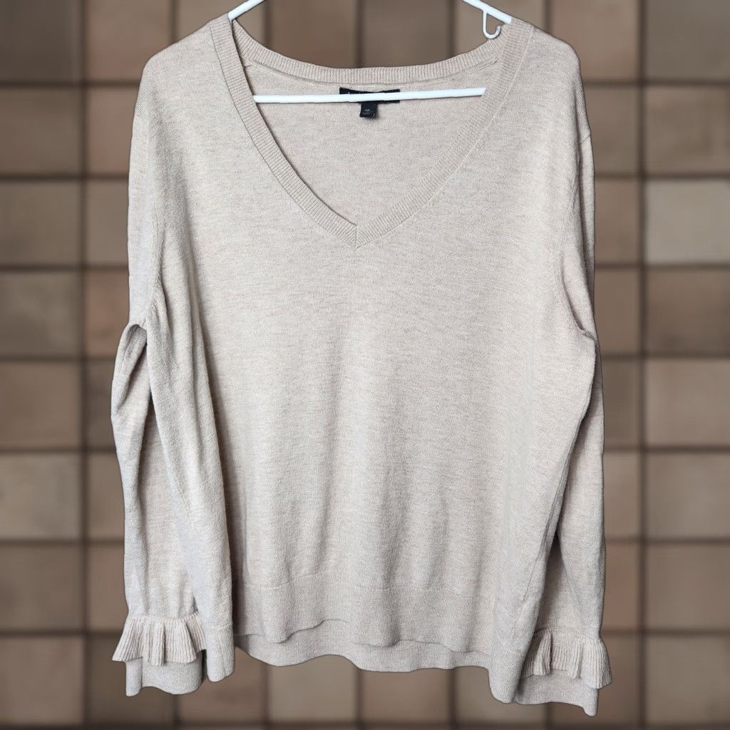 Banana Republic Banana Republic Womens XL Beige Cotton Blend Ruffle Cuff V-neck Sweater Size XL / US 12-14 / IT 48-50 - 1 Thumbnail