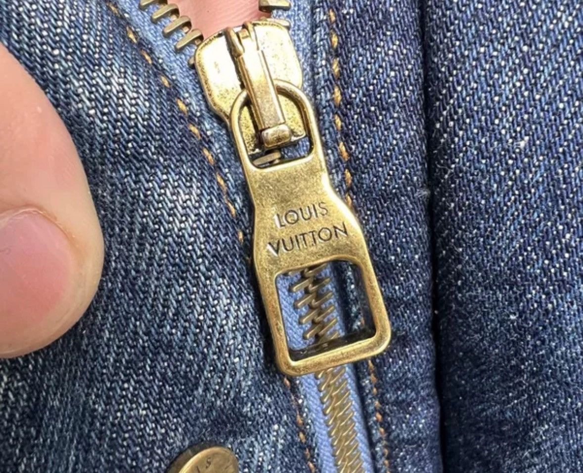 Louis Vuitton LOUIS VUITTON LV embossed logo logging denim jacket Size US M / EU 48-50 / 2 - 4 Thumbnail