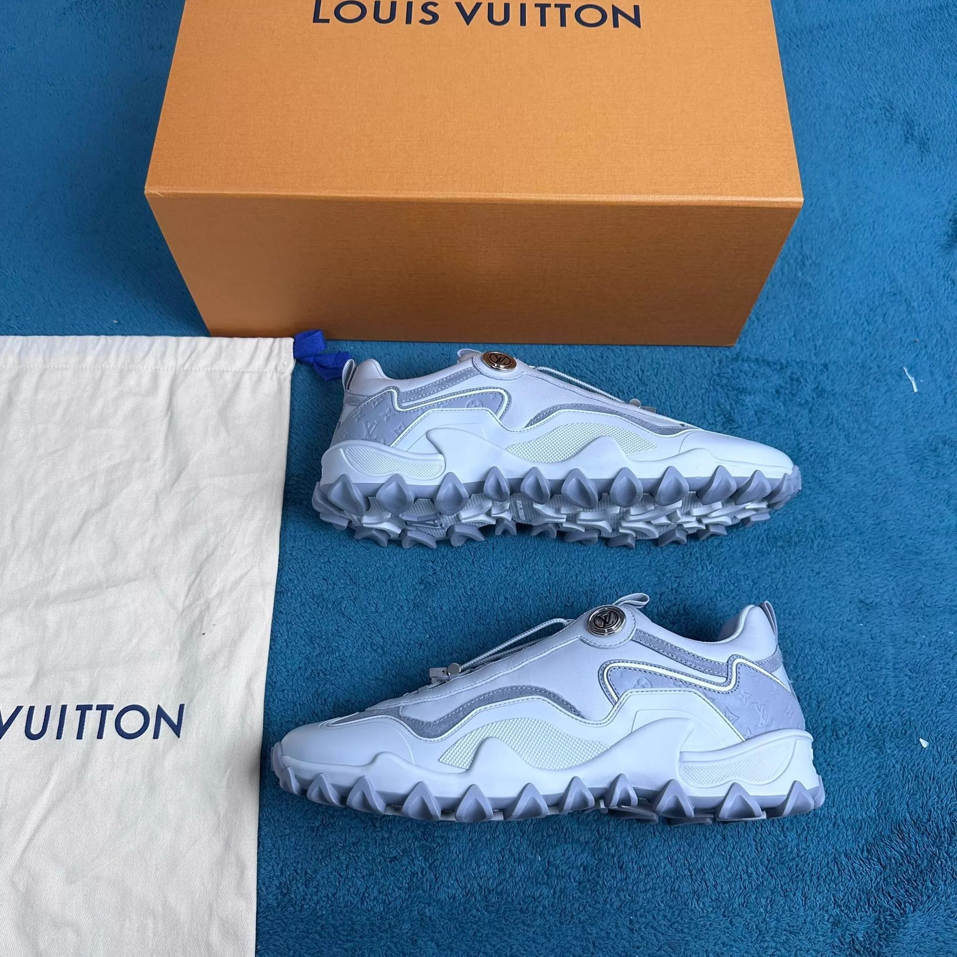 Louis Vuitton lv rush calf leather drawstring low-top 40 gray Size US 7 / EU 40 - 2 Thumbnail