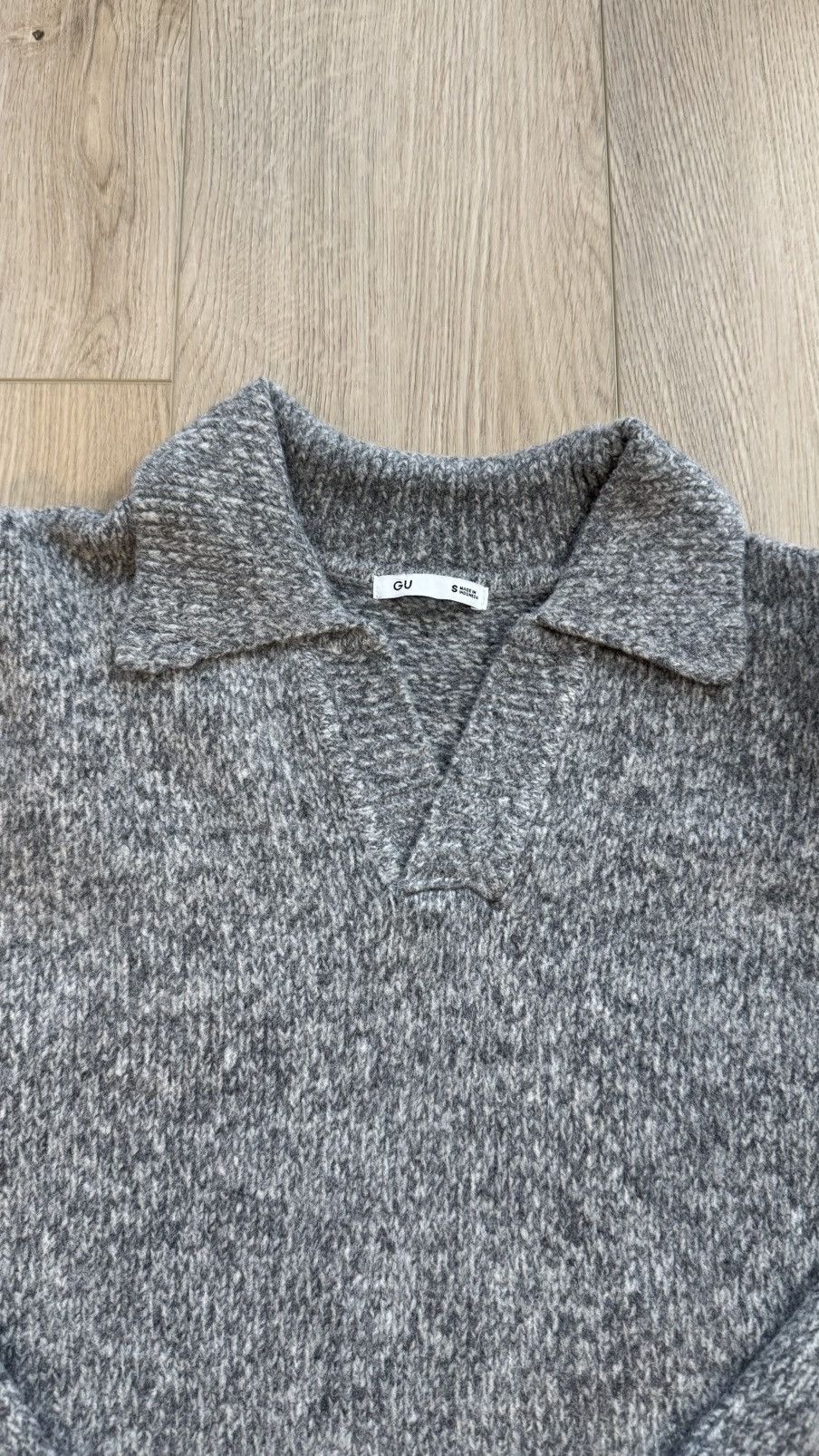GU Gu Gray V Neck Polo Sweater - Small Gray Size US S / EU 44-46 / 1 - 2 Thumbnail