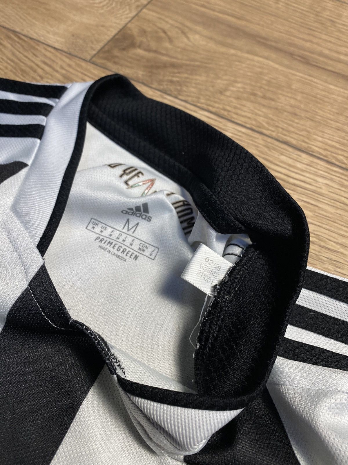 Adidas Juventus 21/22 Home Football Shirt Adidas GS1442 - Size M Size US M / EU 48-50 / 2 - 6 Thumbnail