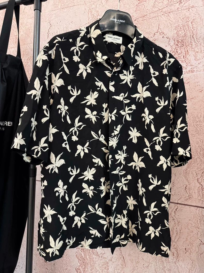 Yves Saint Laurent Saint Laurent size 39 20SS Mulberry Silk Flower Shirt 2503 Size US M / EU 48-50 / 2 - 1 Thumbnail
