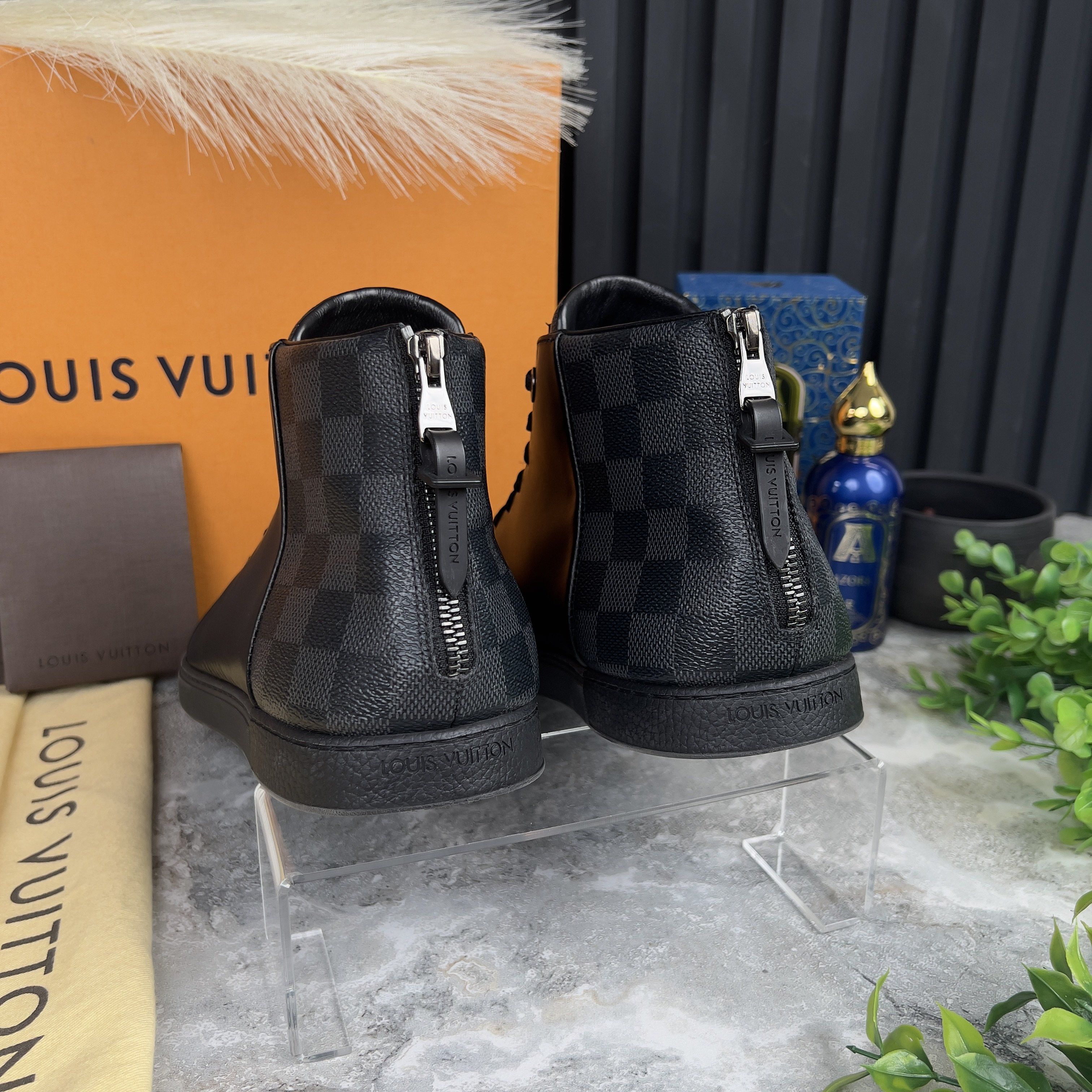 Louis Vuitton Louis Vuitton Line Up Sneakers Damier Leather Size US 9.5 / EU 42-43 - 8 Thumbnail