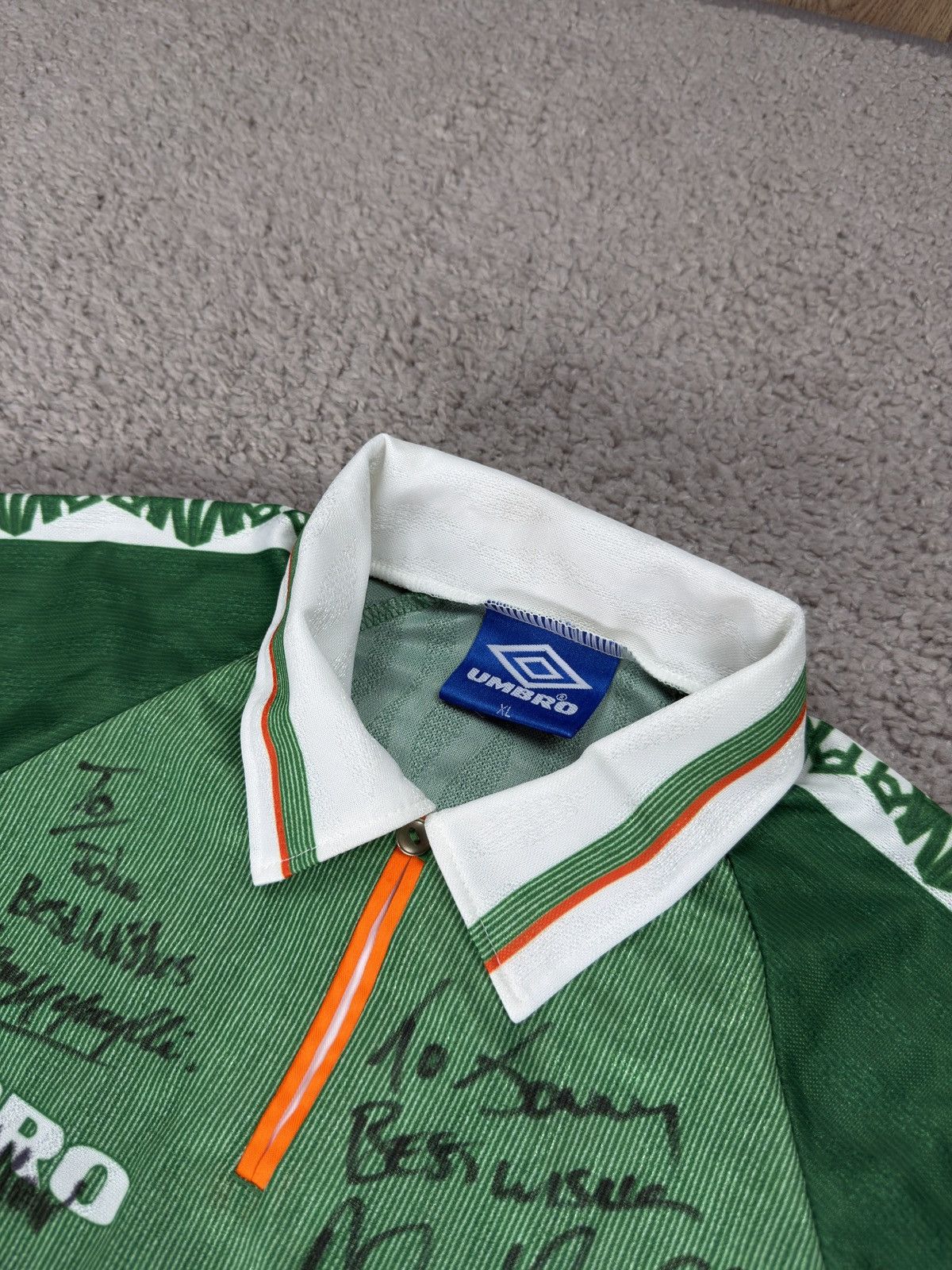 Umbro × Vintage Vintage Ireland Home Shirt 96–98 Signed Umbro Opel Size US XL / EU 56 / 4 - 4 Thumbnail