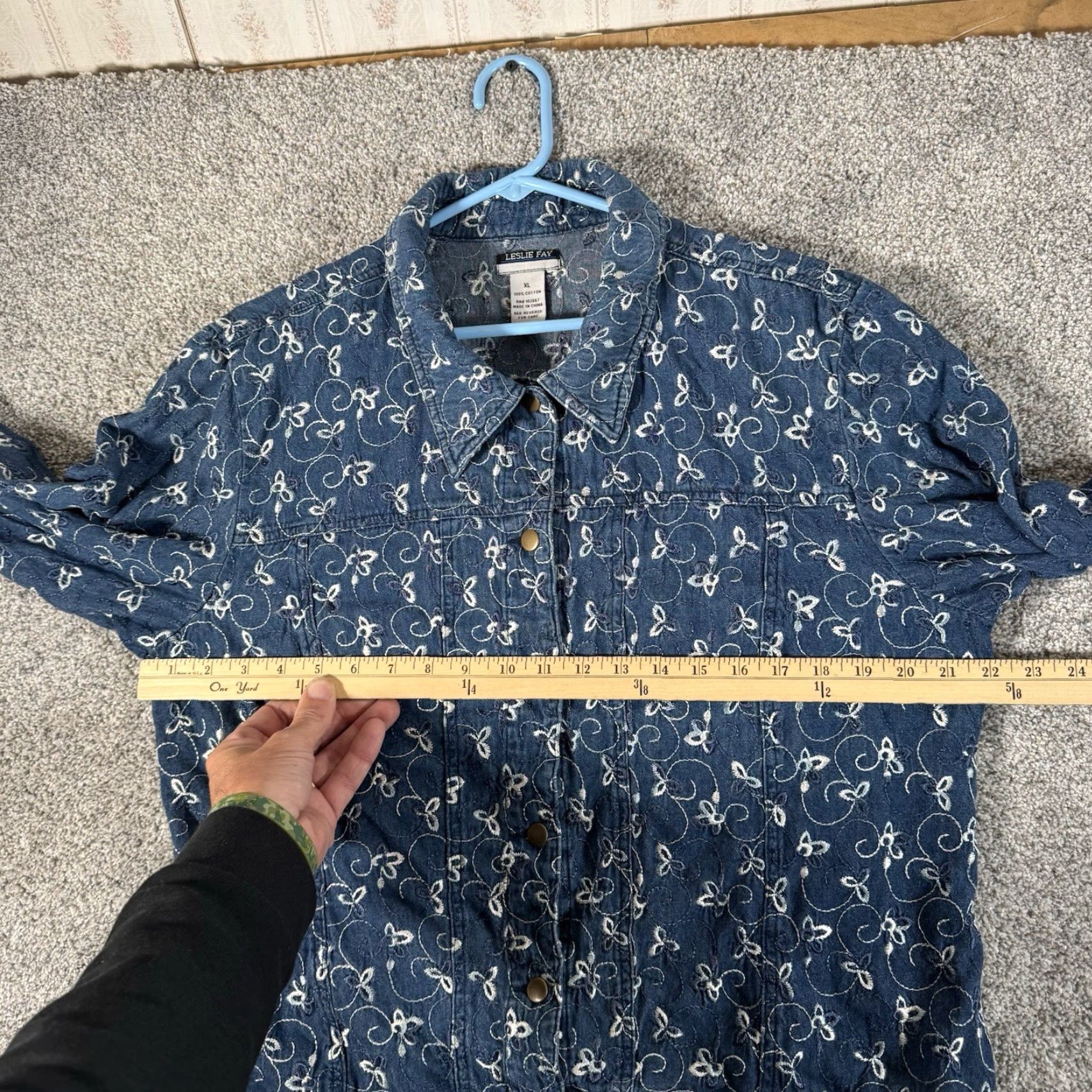 Vintage VINTAGE Leslie Fay Button-Up Shirt XL Embroidered Western Boho Cottagecore Denim Blue Cotton Women Shirts Size XL / US 12-14 / IT 48-50 - 3 Thumbnail