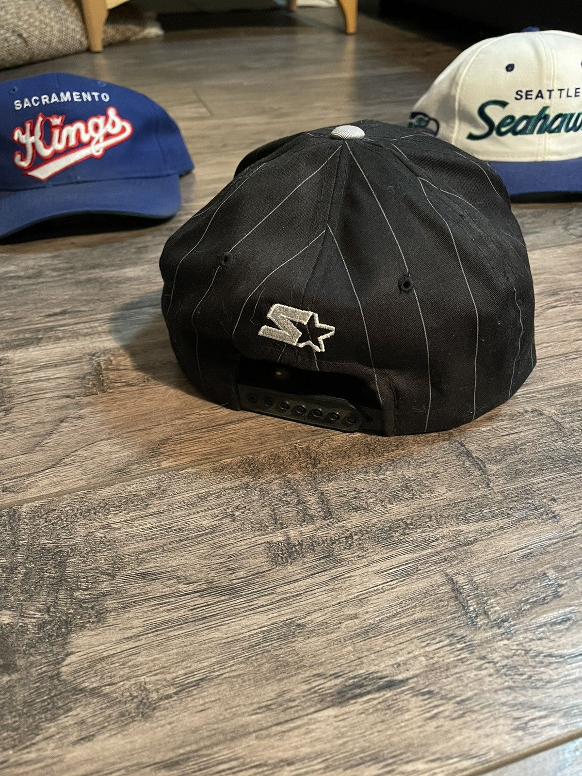 Vintage Vintage LA Kings pinstripe Starter snapback Size ONE SIZE - 2 Thumbnail