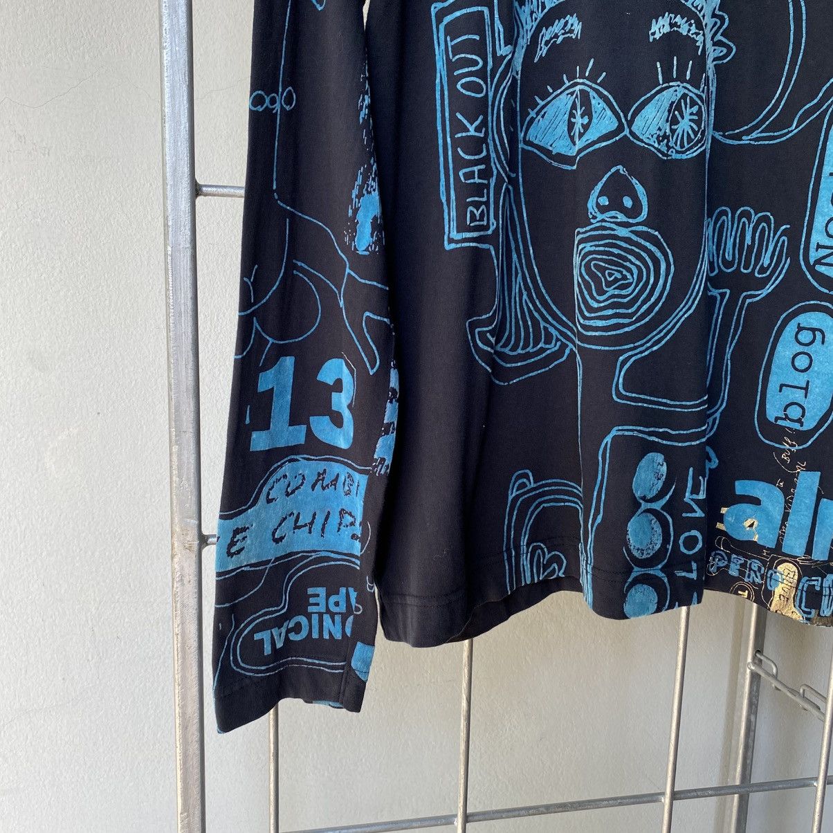 Desigual Derigual Black Long-Sleeve Tee with Blue Graphic Print Size US L / EU 52-54 / 3 - 11 Thumbnail