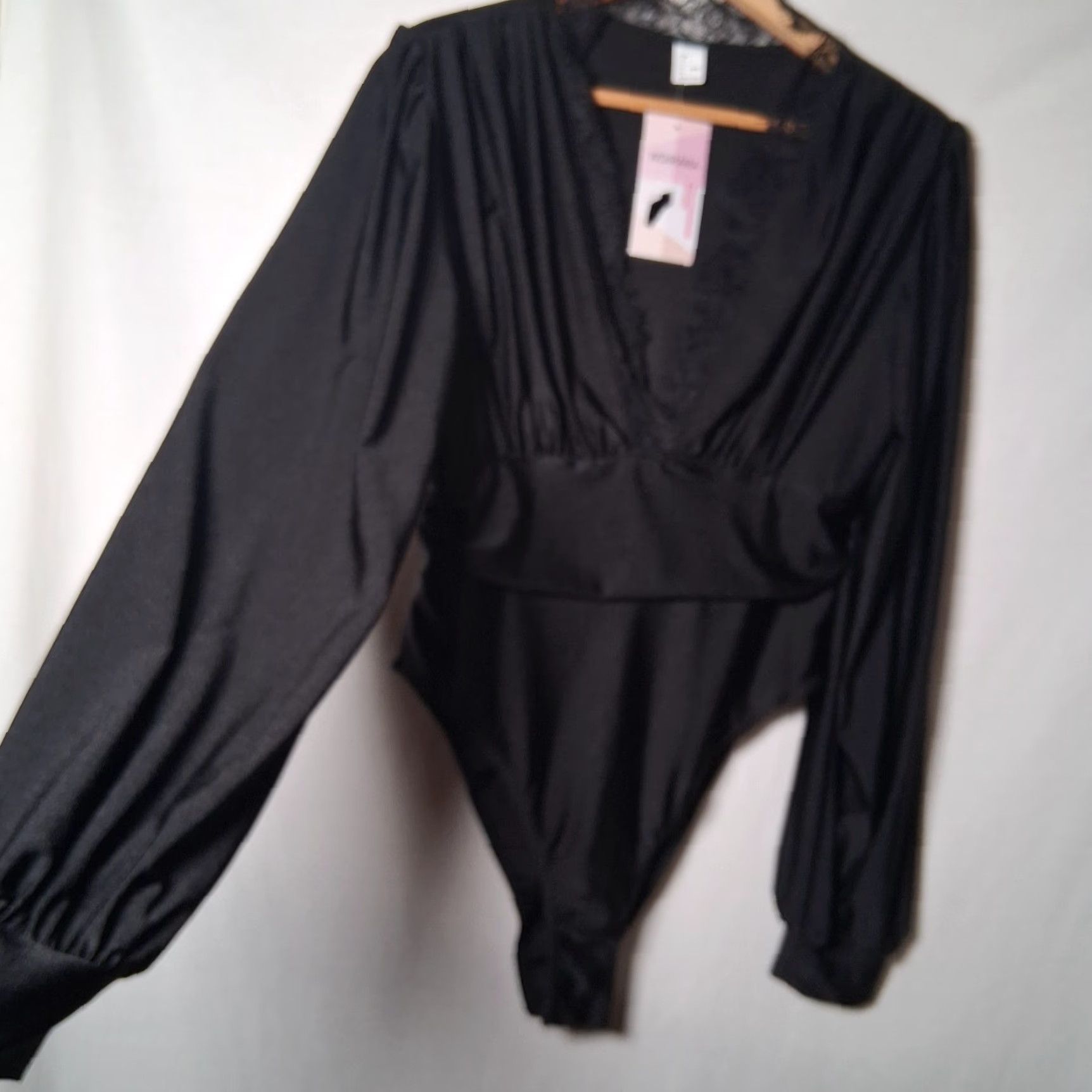 Vintage WDIRARA Bodysuit Women L Black Long Sleeve V-Neck Lace Trim Stretch NEW Size L / US 10 / IT 46 - 4 Thumbnail
