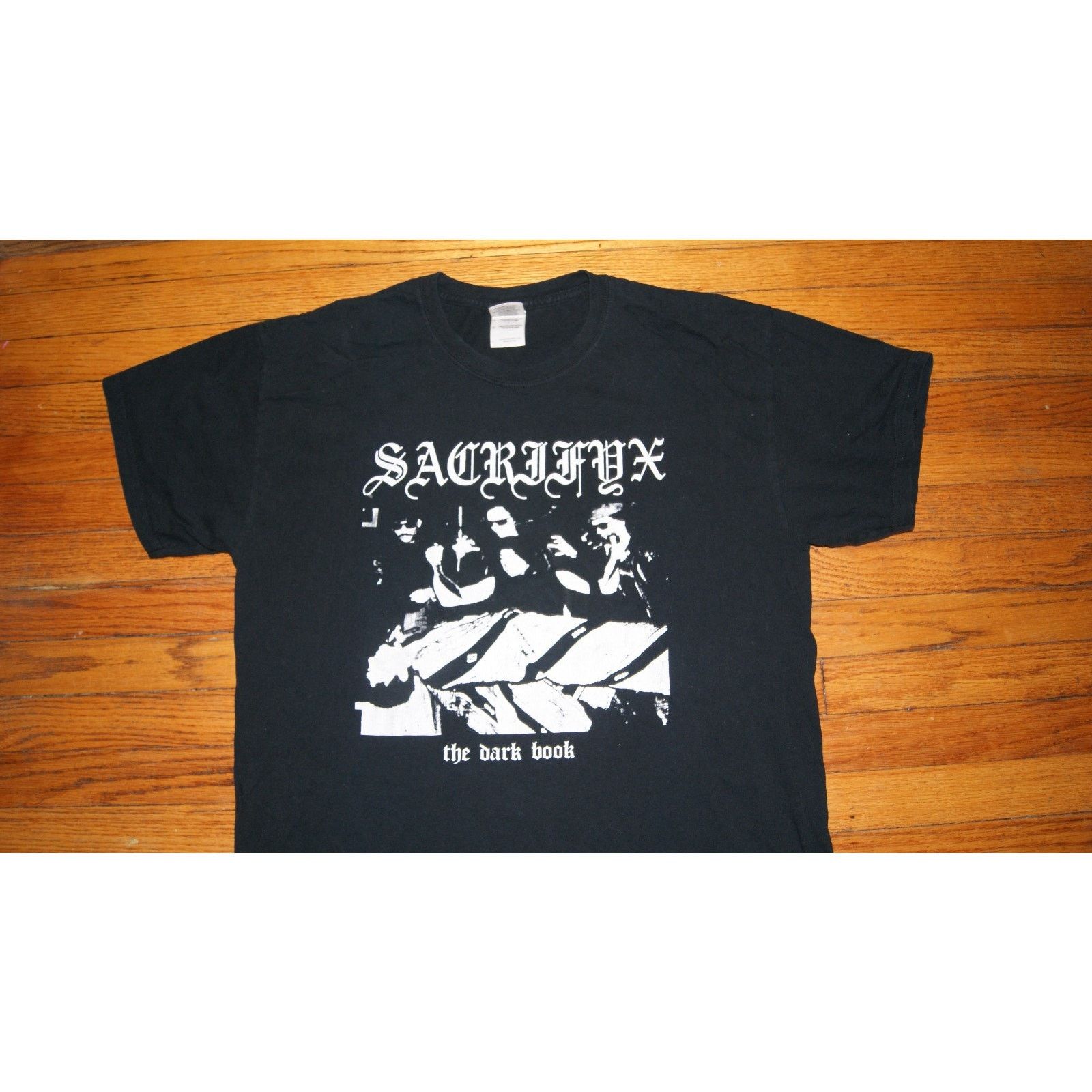 Gildan Gate Horror Sacrifyx Dark Book Fictional Metal Band L TShirt Size US L / EU 52-54 / 3 - 1 Thumbnail