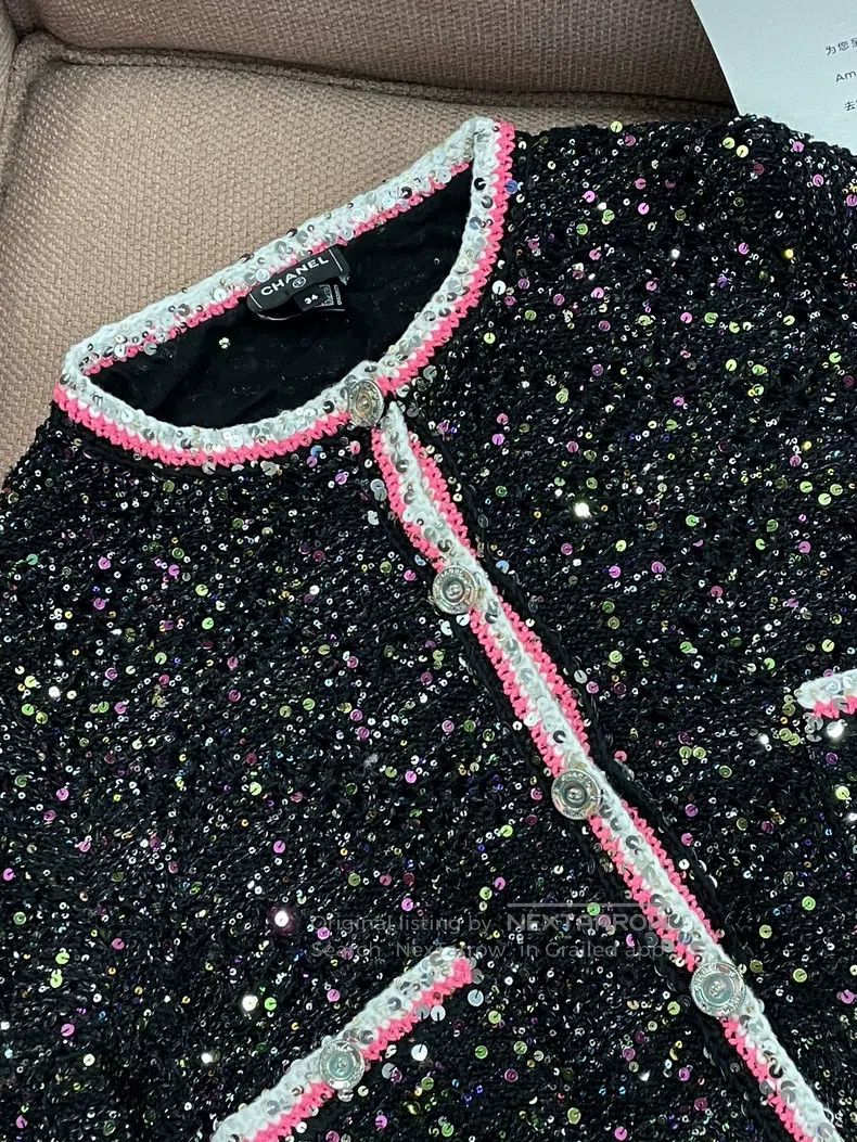 Chanel Chanel 24C black background colour sequin cardigan jacket Size XXS / US 00 / IT 34 - 2 Thumbnail