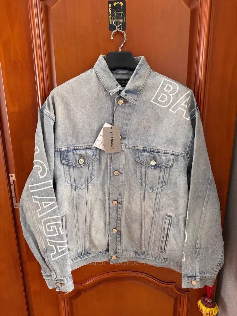 Balenciaga Balenciaga Letter embroidery denim jacket Size US M / EU 48-50 / 2 - 1 Thumbnail