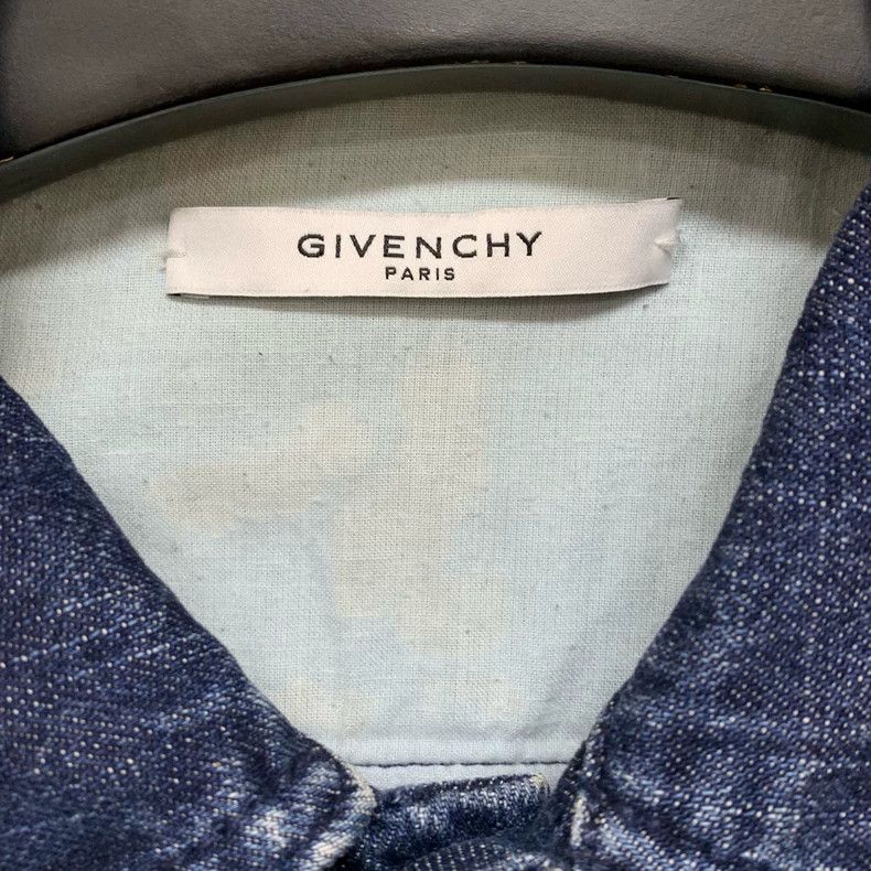 Givenchy Givenchy Denim Jacket L Size Classic Washed Style 99% Cott Size US L / EU 52-54 / 3 - 2 Thumbnail