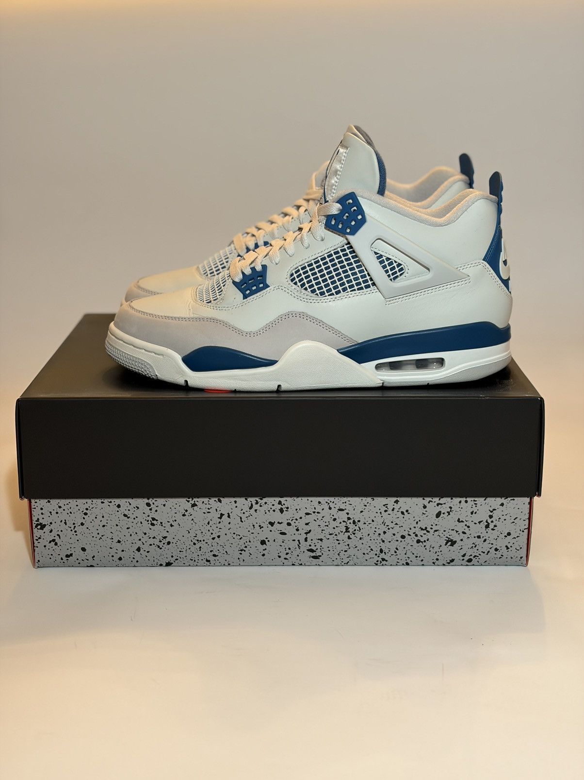 Jordan 4 Retro Military Blue