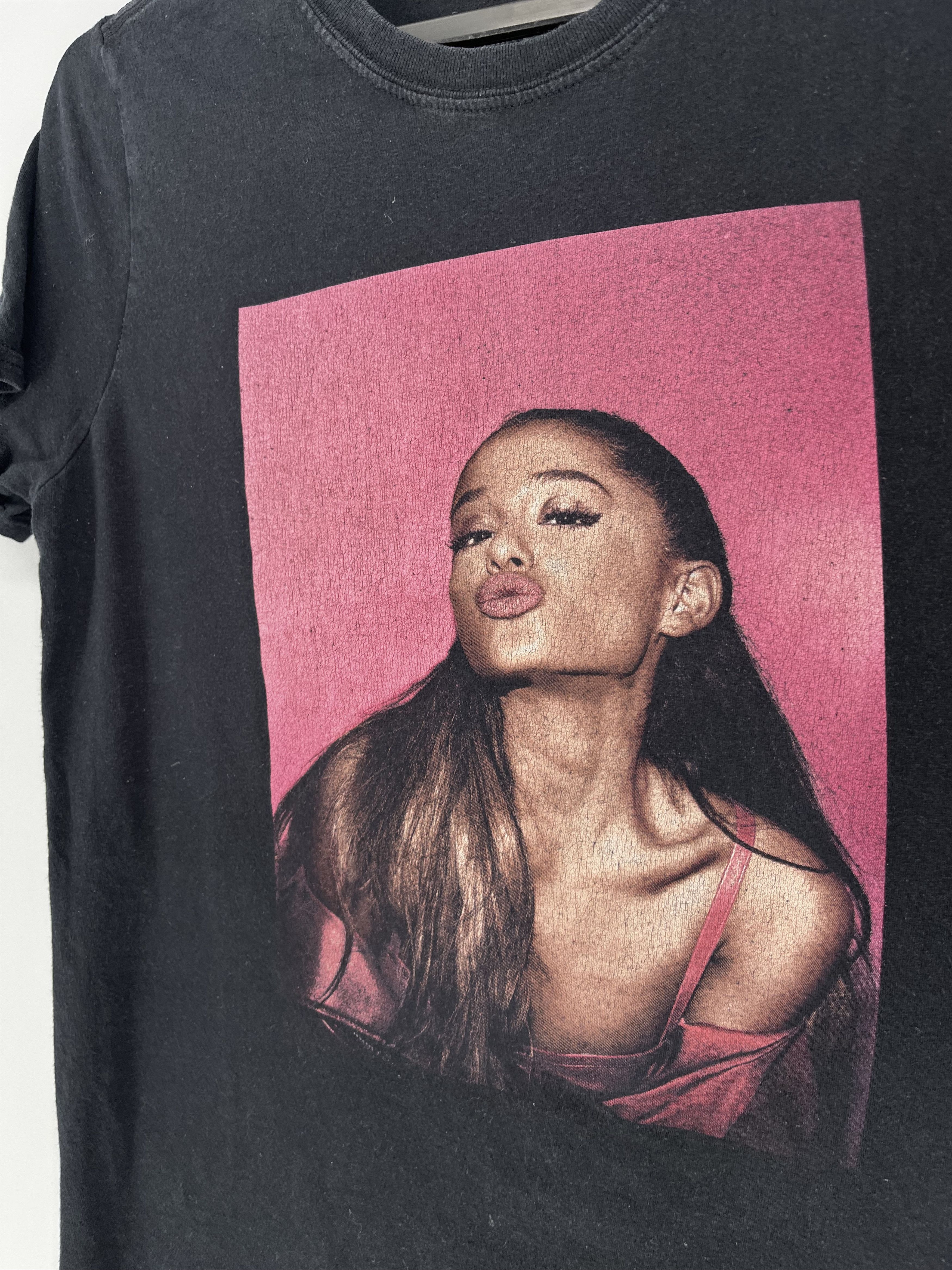Band Tees Ariana Grande Shirt Short Sleeve Concert Shirt Band Black S Size US S / EU 44-46 / 1 - 7 Thumbnail