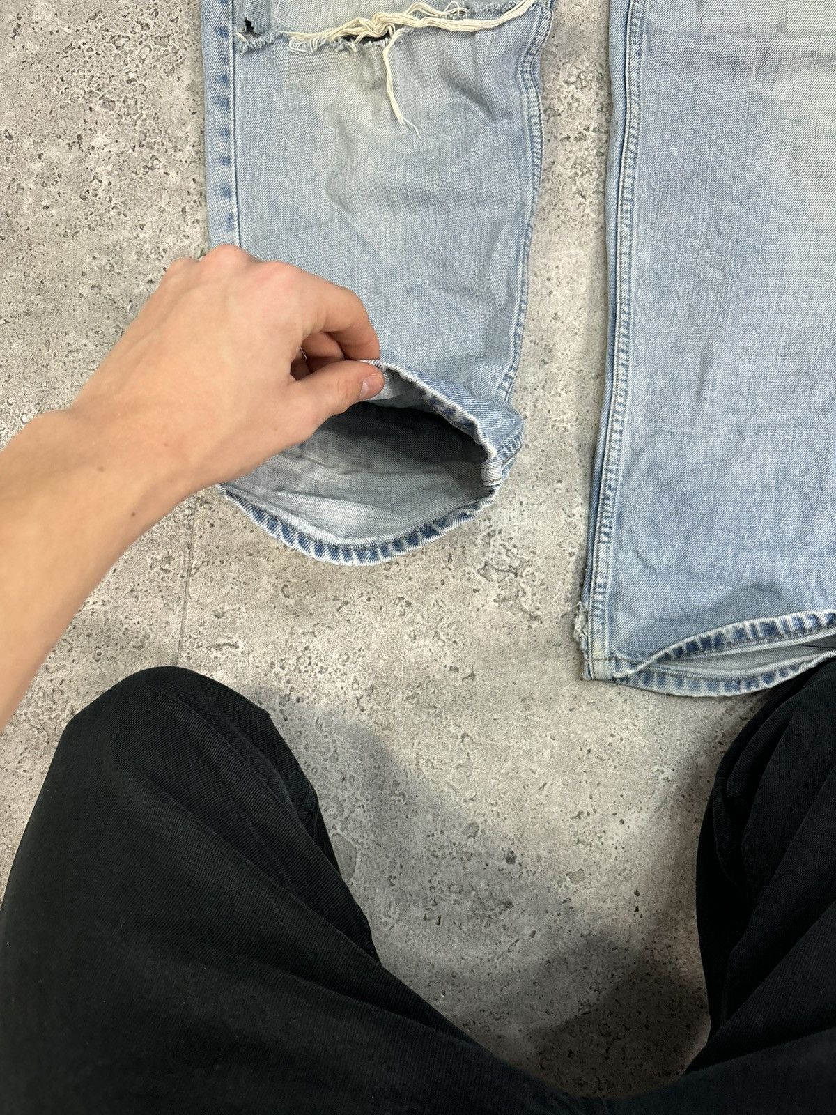 Japanese Brand × Levi's Dirty Distressed Faded Levis 560 Denim Pants Japan Vintage Size US 32 / EU 48 - 9 Thumbnail