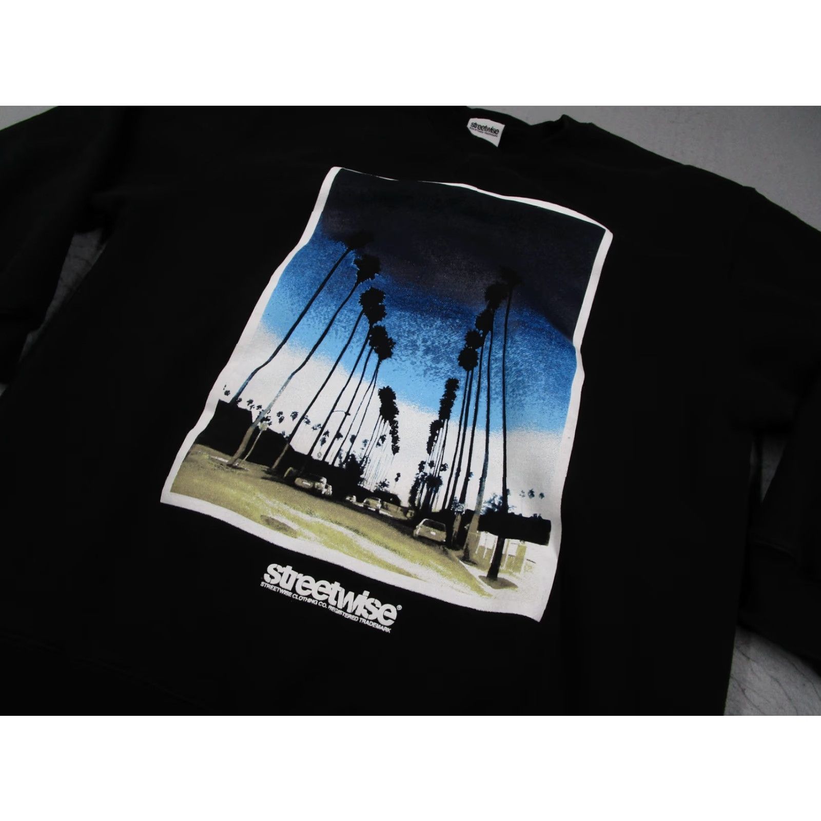 Vintage Streetwise Sweatshirt Mens L Black Graphic Print Los Angeles Palm Trees Crew Neck Cotton Pullover Long Sleeve Size US L / EU 52-54 / 3 - 2 Thumbnail