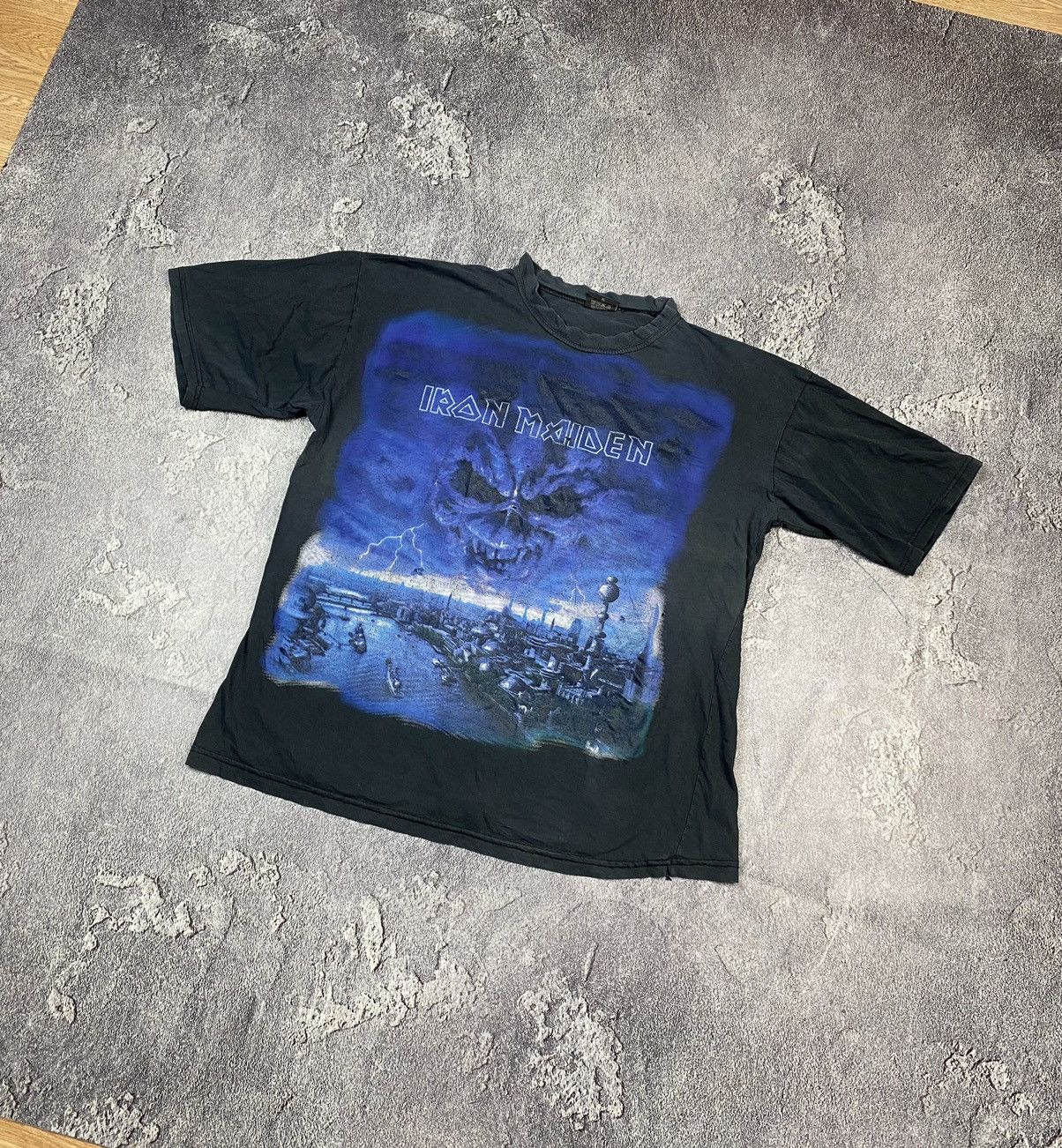 Band Tees Vintage Iron Maiden Brave New World Distressed Band Tee Y2K Size US L / EU 52-54 / 3 - 2 Thumbnail