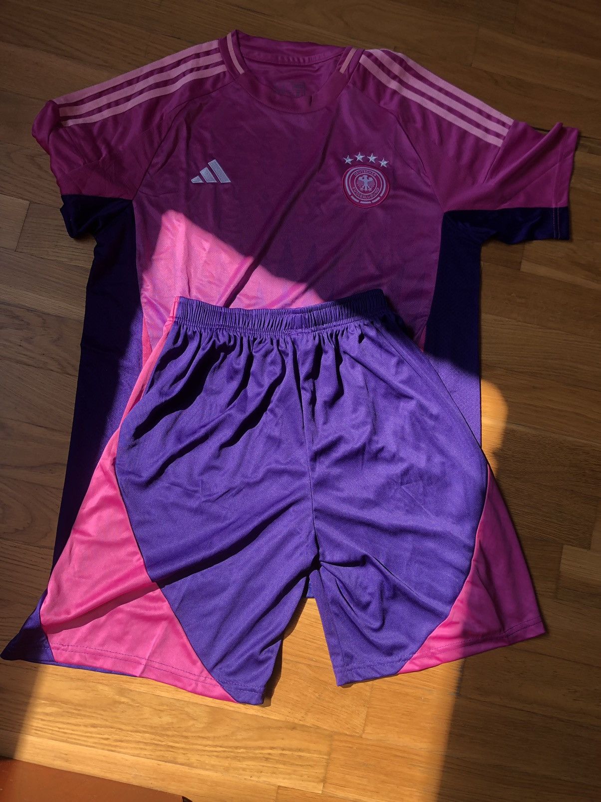 Adidas Germany away kit Size US L / EU 52-54 / 3 - 4 Thumbnail