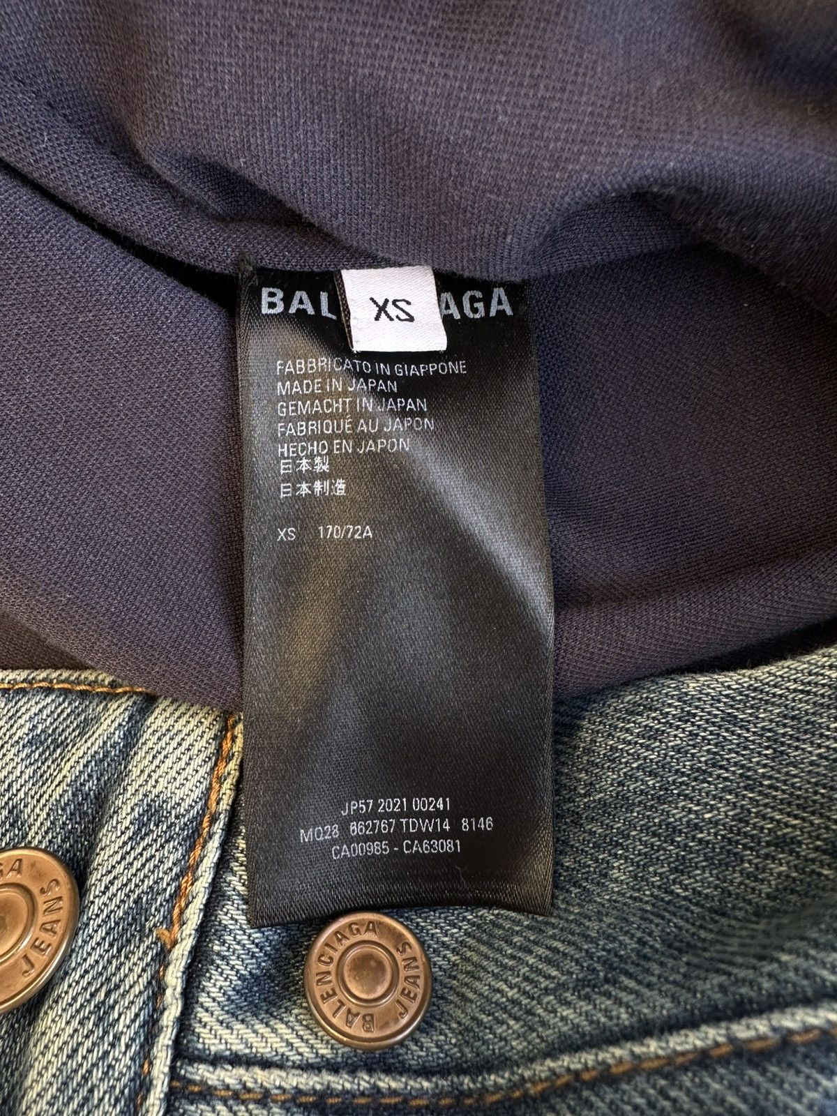 Balenciaga Balenciaga AW21 Ripped Layered Destroyed Baggy Denim Pants Size US 30 / EU 46 - 6 Thumbnail