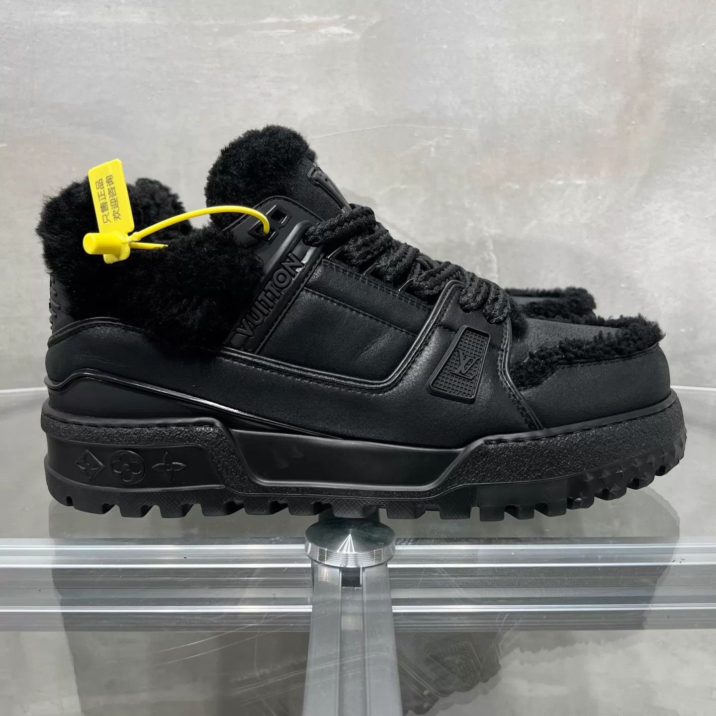 Louis Vuitton Louis Vuitton LV Trainer Maxi Black UK7.5 (41.5) Size US 8.5 / EU 41-42 - 4 Thumbnail
