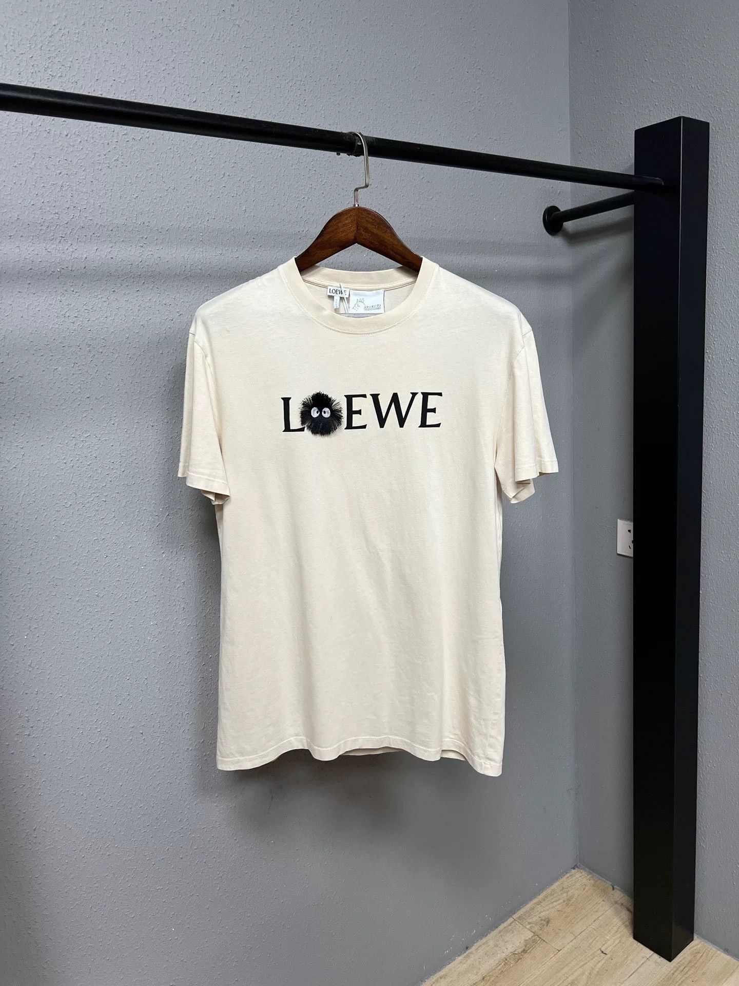 Loewe Loewe Spirit Olive Short Sleeve T-Shirt Size XS / US 0-2 / IT 36-38 - 1 Thumbnail