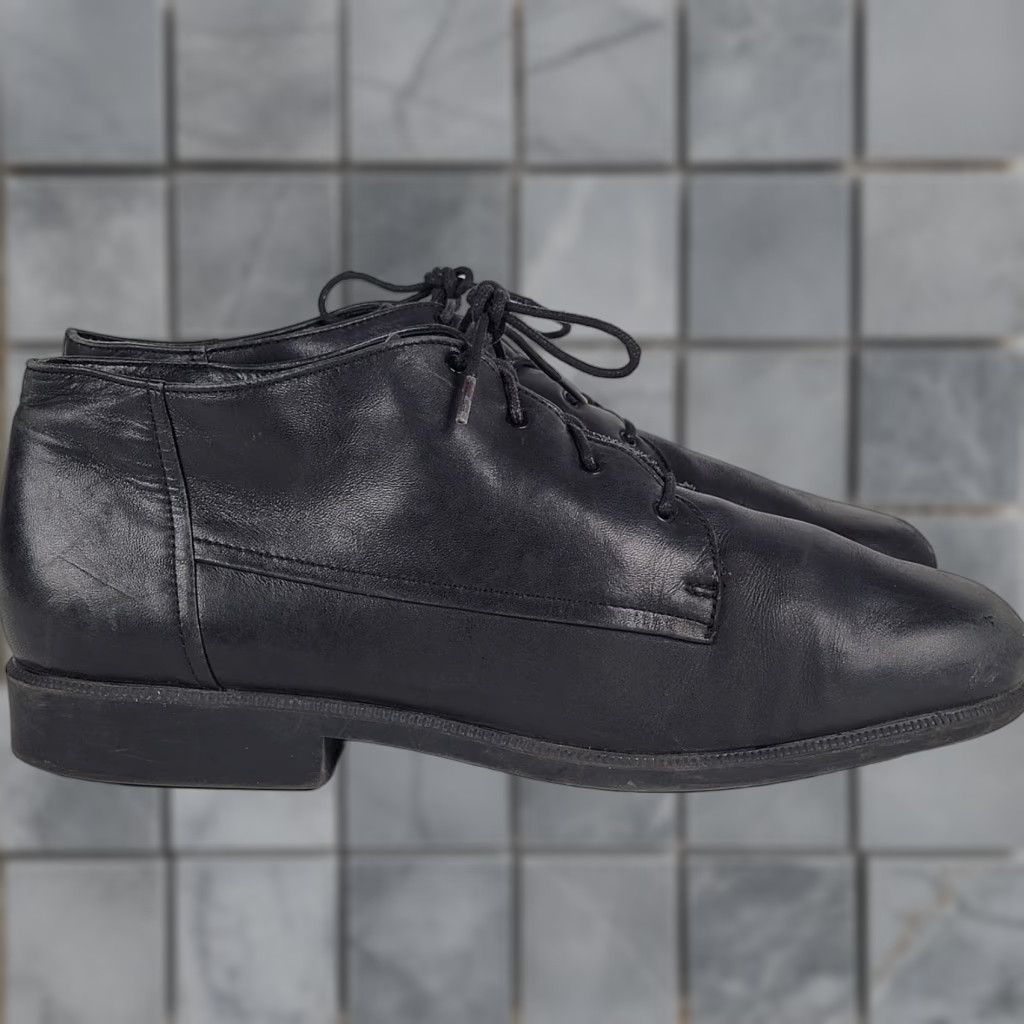 Vintage Easy Spirit Lidia Chukka Boots Women's 8.5 M Black Leather Lace Up Oxford Boots Size US 9 / IT 39 - 1 Thumbnail