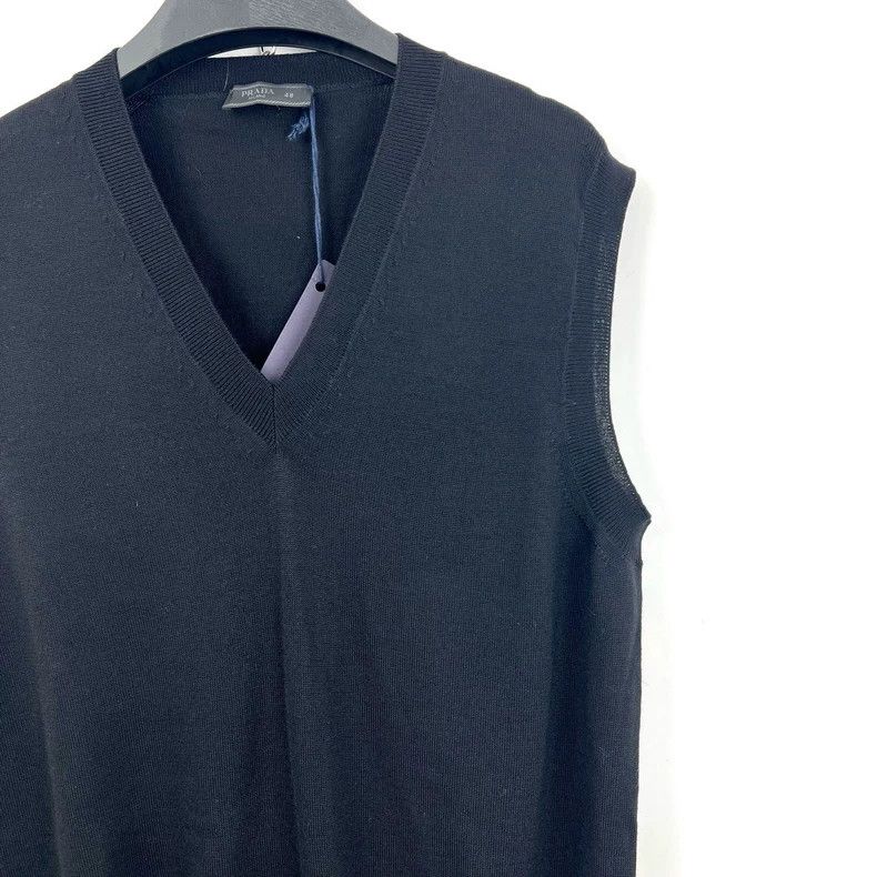 Prada Prada Black V-neck knitted vest 2505-Nextarrow Size US M / EU 48-50 / 2 - 1 Thumbnail